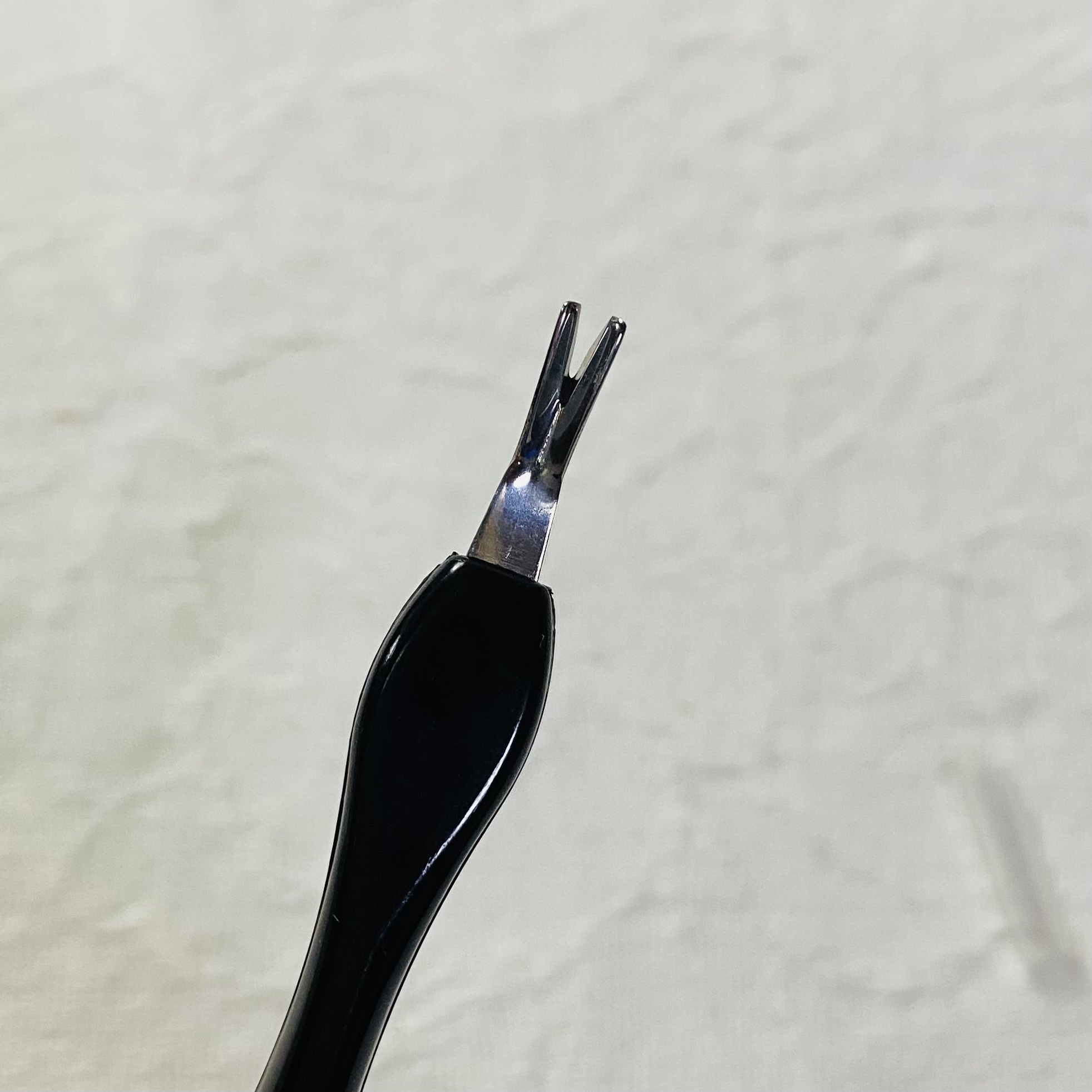 デュカート キューティクルトリマーのクチコミ「 デュカート キューティクルトリマー

これ一本で甘皮もささくれもすっきりケア出来るキューティ.....」（3枚目）