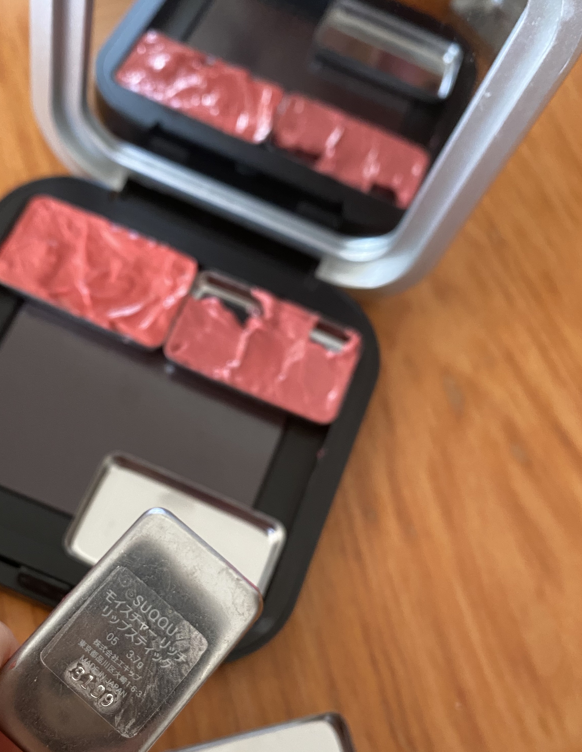 モイスチャー リッチ リップスティック 03 陽紅 -HIBENI/SUQQU/口紅を使ったクチコミ（2枚目）