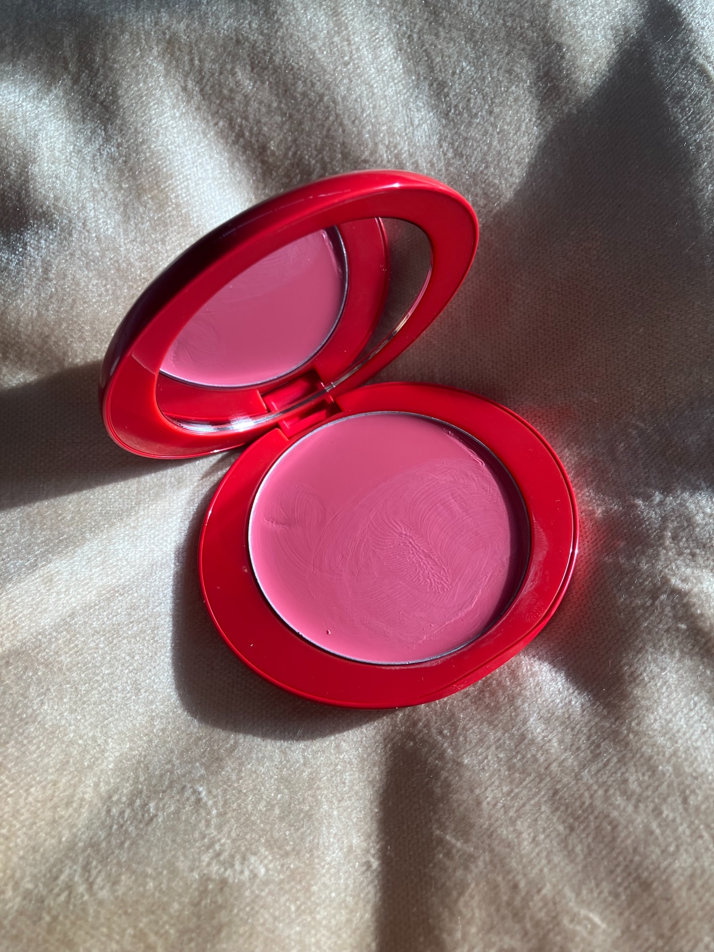 エッグライククリームブラッシャー/freshian/ジェル・クリームチークを使ったクチコミ（2枚目）