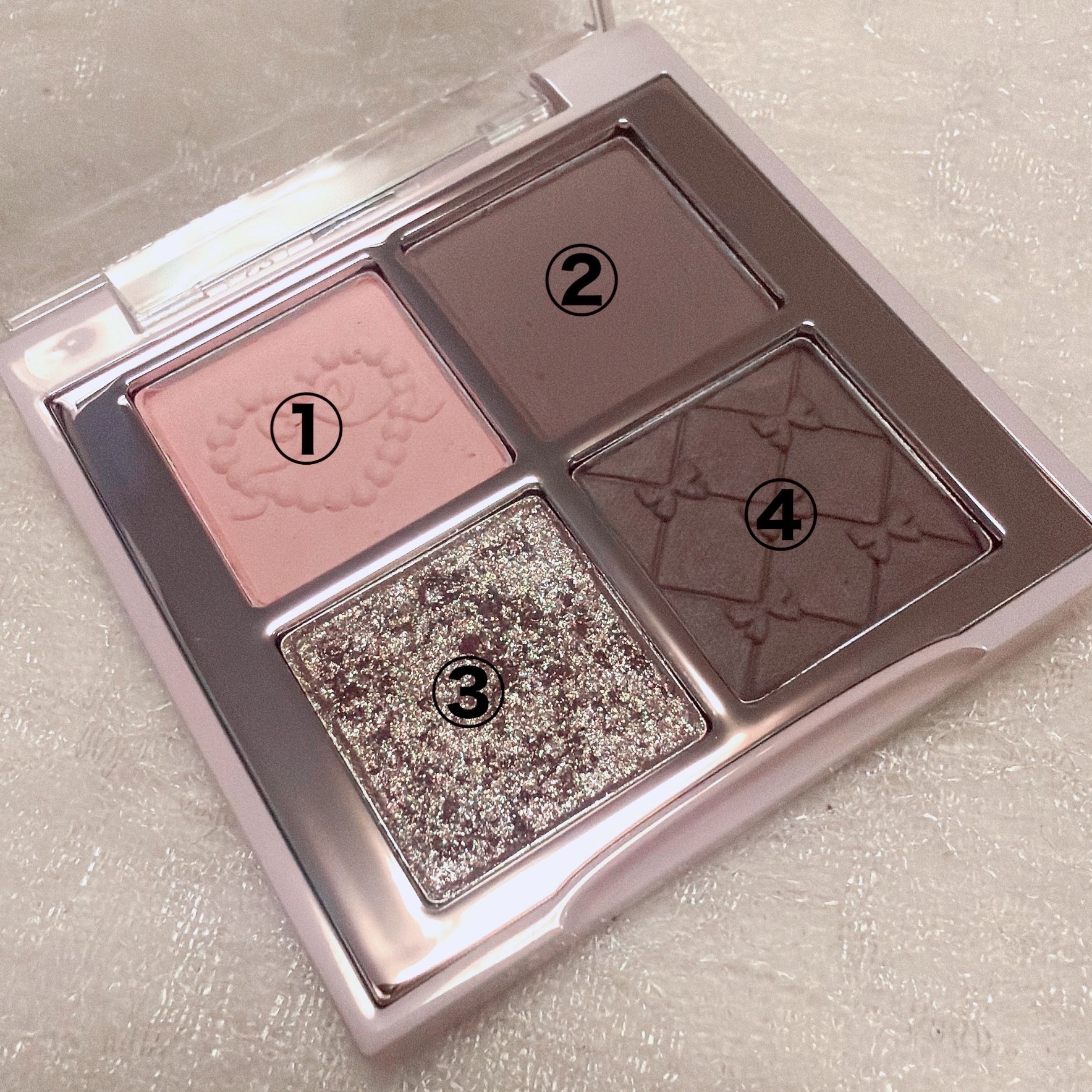 INTO U ローテーショナルアイシャドウパレット/INTO U/アイシャドウパレットを使ったクチコミ（2枚目）