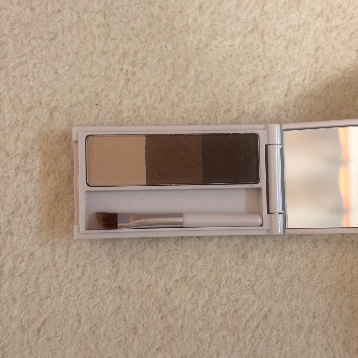 ケイト デザイニングアイブロウ3D/KATE/パウダーアイブロウを使ったクチコミ(2枚目)