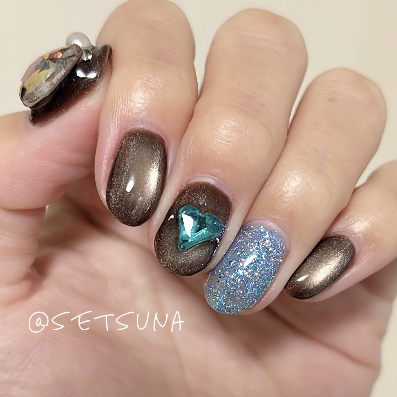 
ブラウン×ブルーネイル🤎💙
________________________
▼詳細....


●ベース＆トップジェル
scena／ピールオフベース
グレースジェル／スカルプチュア
KOKOIST／ウルトラグロッシーノンワイプトップ