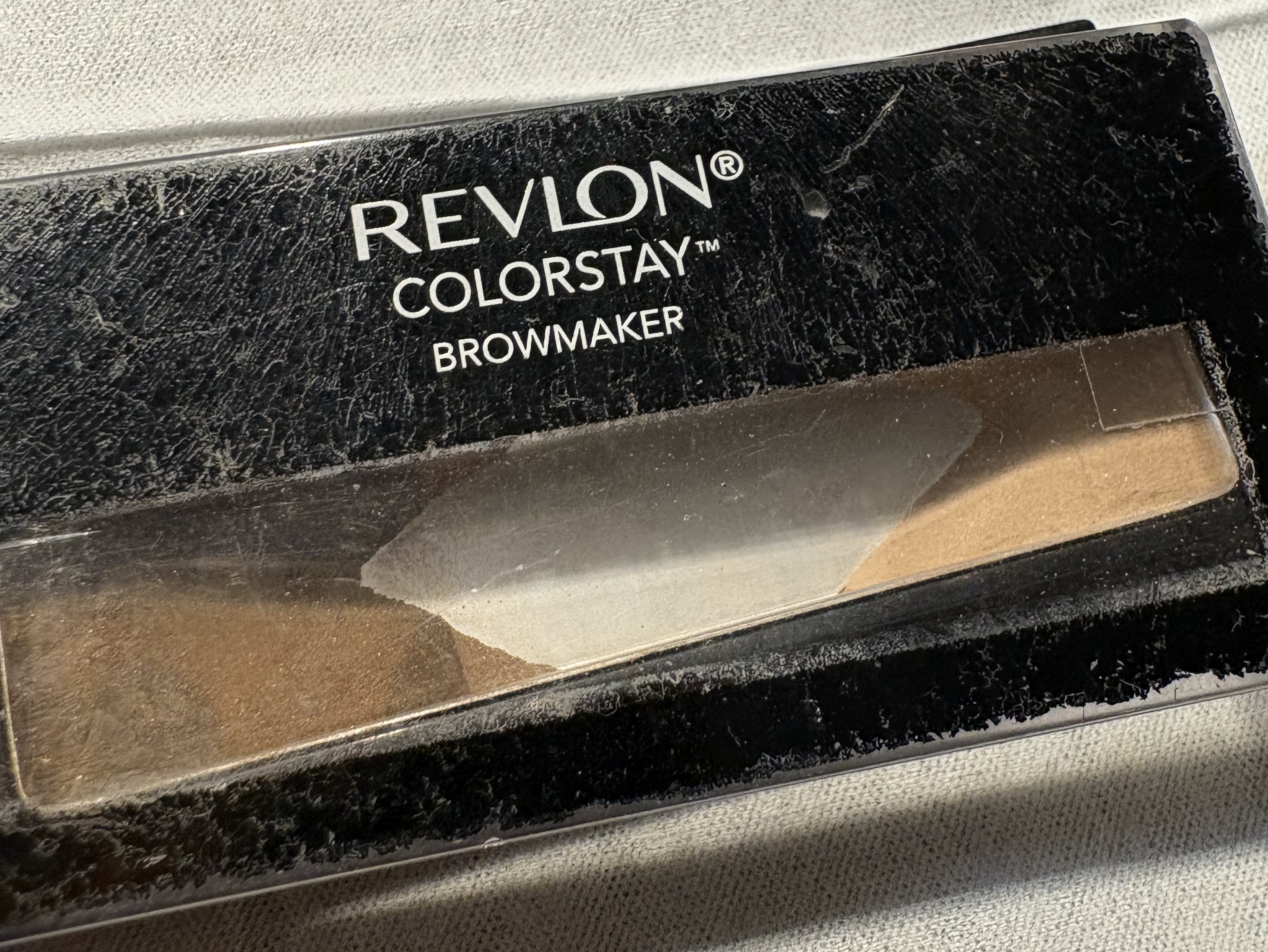 REVLON カラーステイ ブロウ メーカーのクチコミ「
使用感ありすぎてすみません🤫💗

底見えしてるけどまだまだ使えるしどのカラーも使いやすくてお.....」（1枚目）