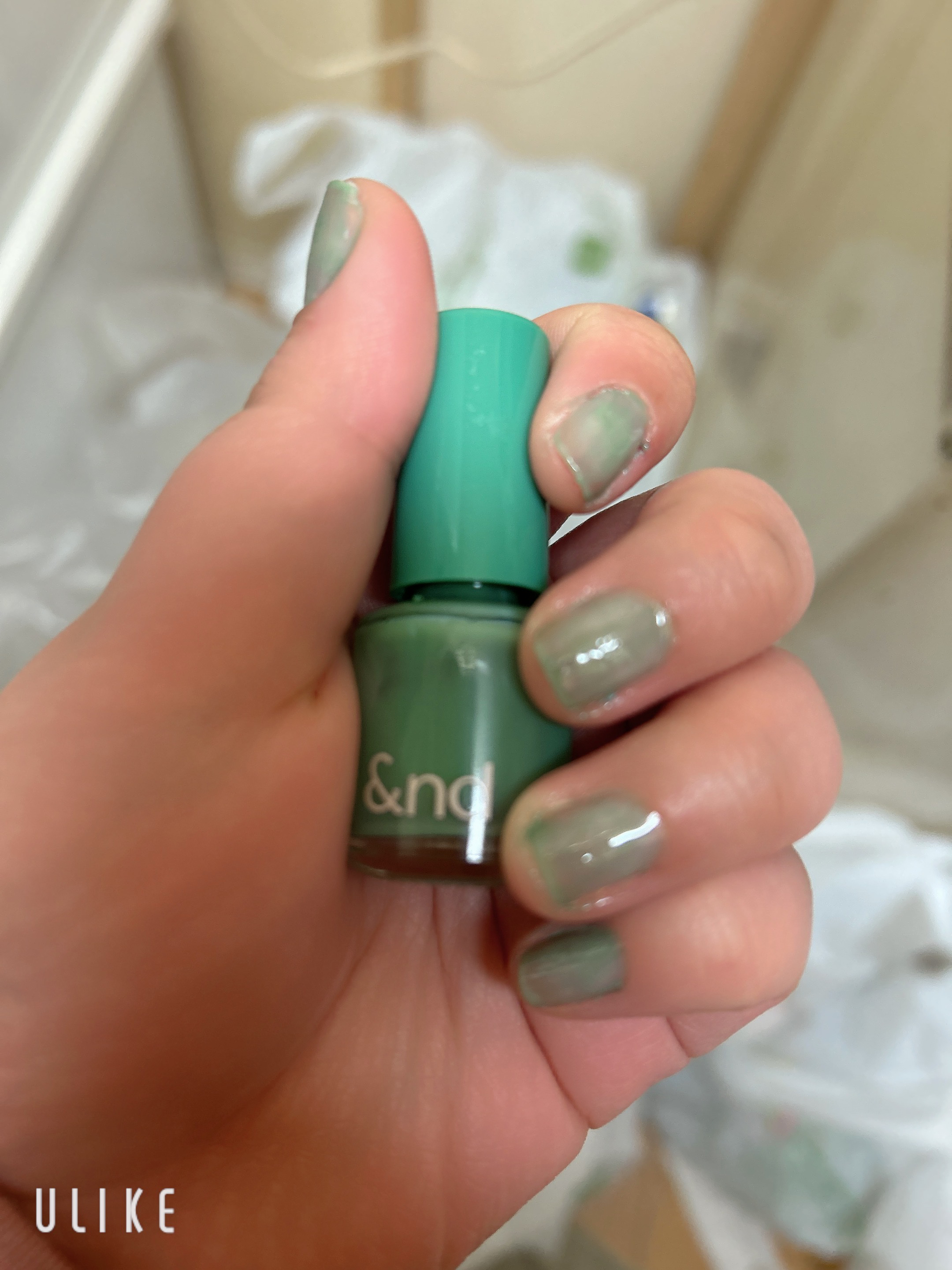 アンドバイロムアンド　グラッシードロップネイル/&nd by rom&nd/マニキュアを使ったクチコミ（1枚目）