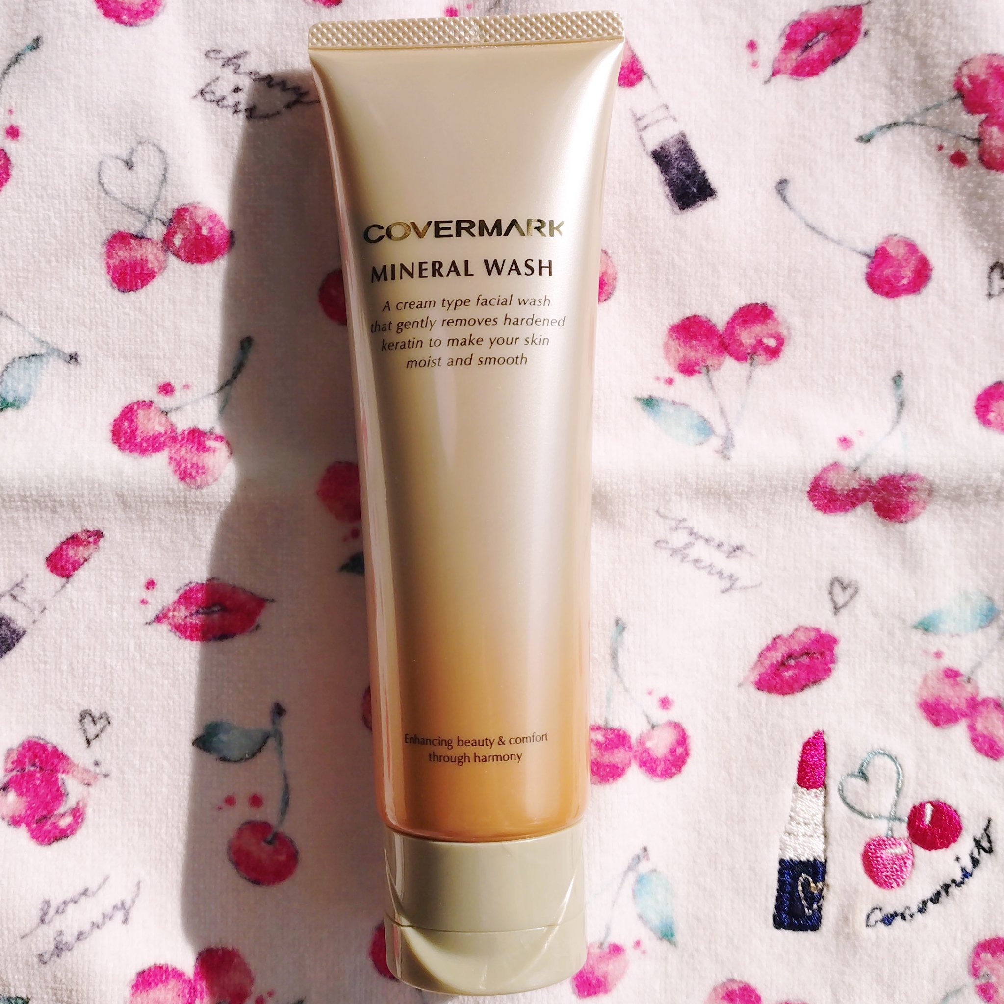 COVERMARK
ミネラルウォッシュ

久々に買ったらCOVERMARKにハマってしまい、絶賛リピートしています。
クレンジングもCOVERMARK。以前店員さんから「シャンプーとトリートメントみたいに、洗顔とクレンジングも同じブランドが