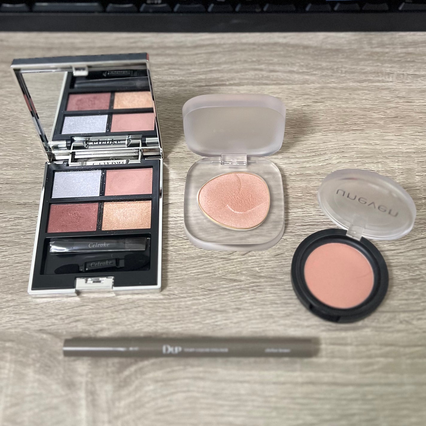 シルキーリキッドアイライナーWP/D-UP/リキッドアイライナーを使ったクチコミ(1枚目)