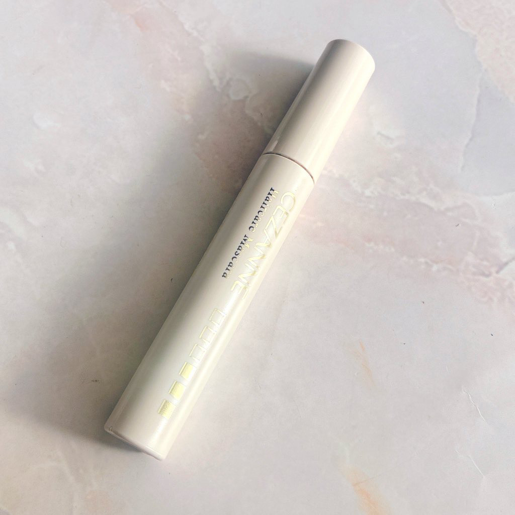 CEZANNE
ヘアケアマスカラ

10ダークブラウン

¥715

30代にして白髪が出てきた😭
と言うことで買ってきました！！

地毛に馴染むダークブラウンでリピありです！

#質感重視ヘアアイテム 