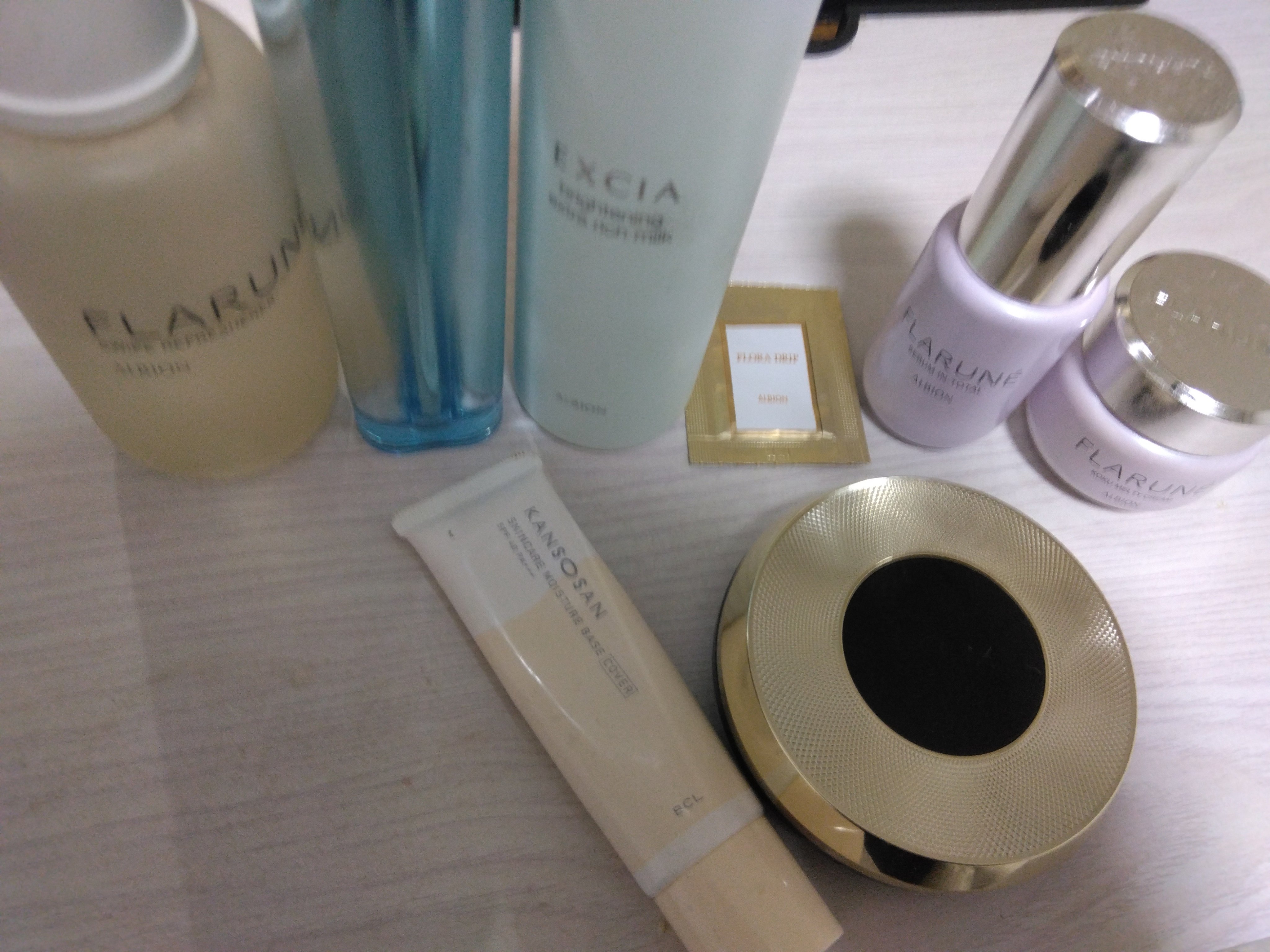 エクシア セレスティアル ヴェール/ALBION/プレストパウダーを使ったクチコミ（1枚目）