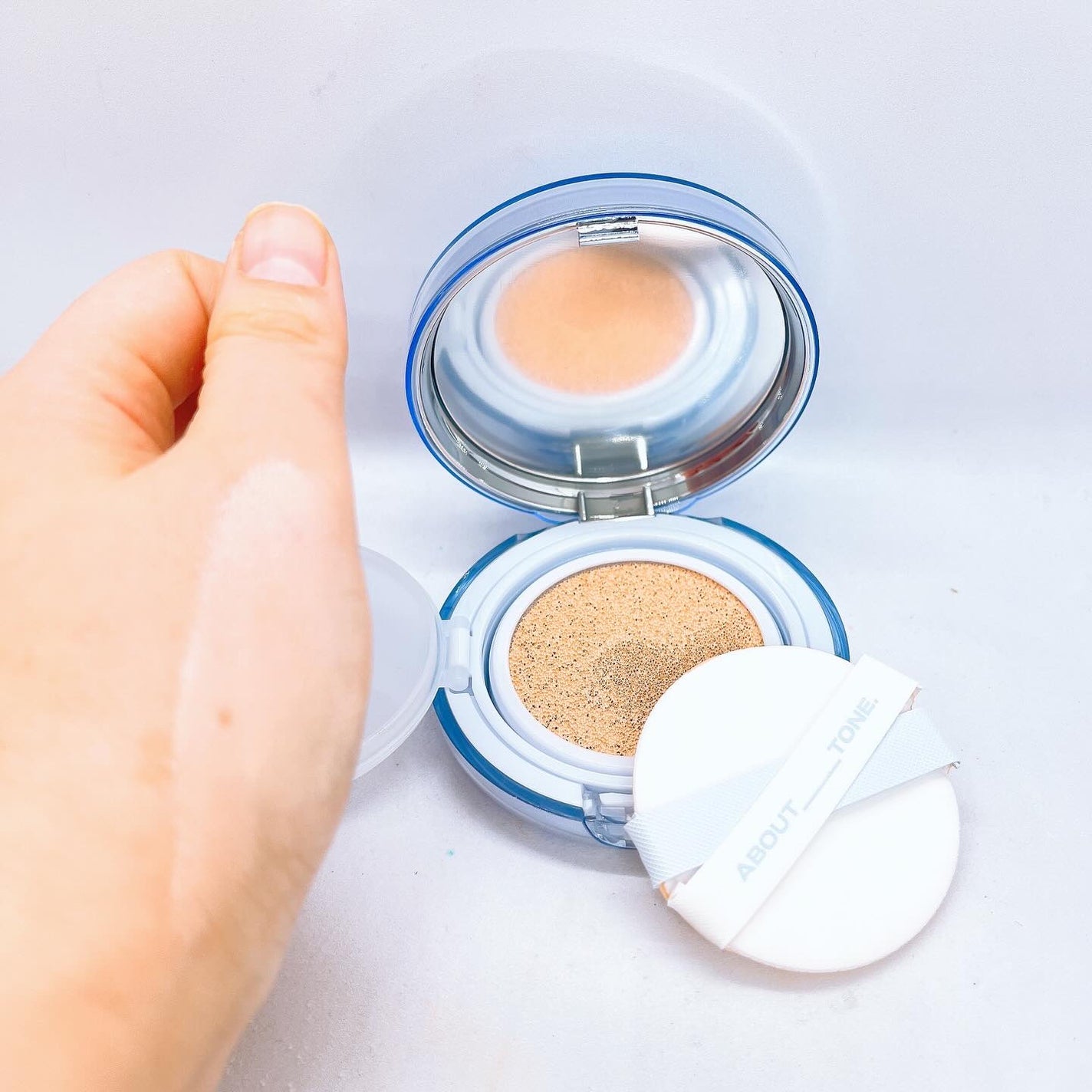 ウォーターレイヤーフィットクッション /ABOUT TONE/クッションファンデーションを使ったクチコミ(5枚目)