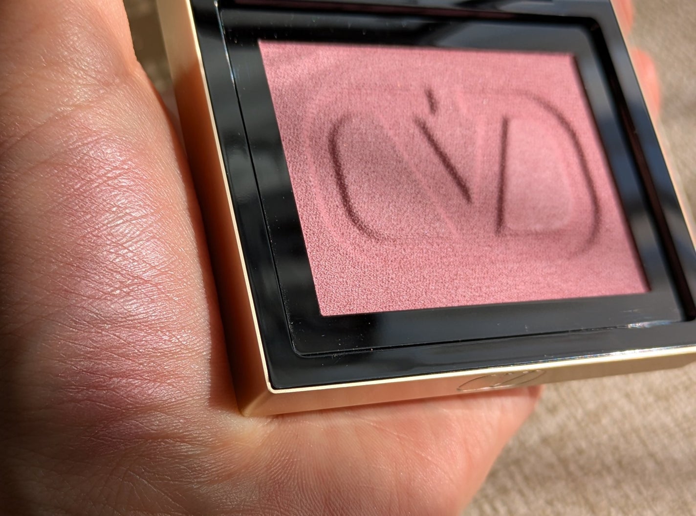 カラー クラッシュ/ヴァレンティノ ビューティ/単色アイシャドウを使ったクチコミ(4枚目)