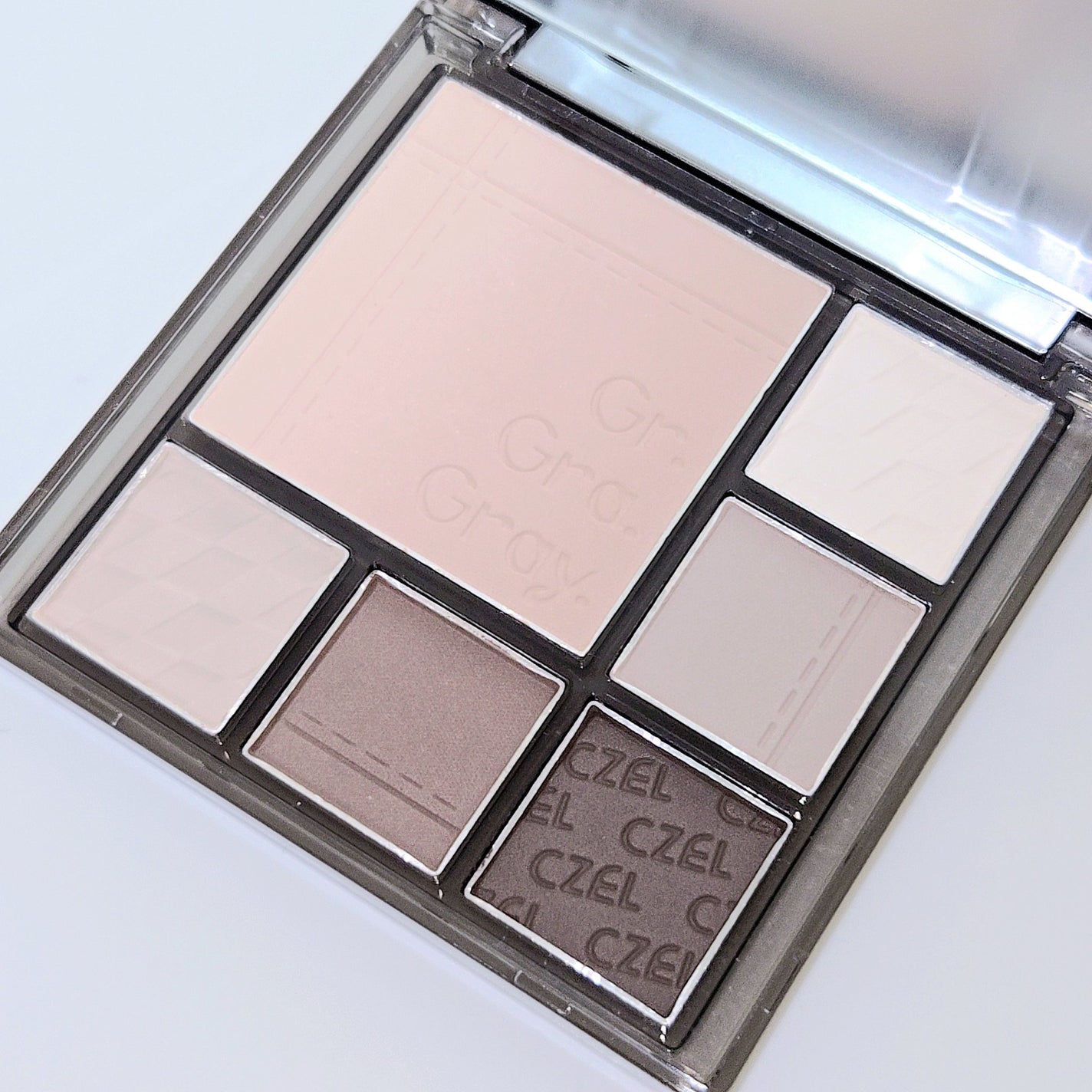CZEL アイシャドウパレット/CZEL/アイシャドウパレットを使ったクチコミ(3枚目)