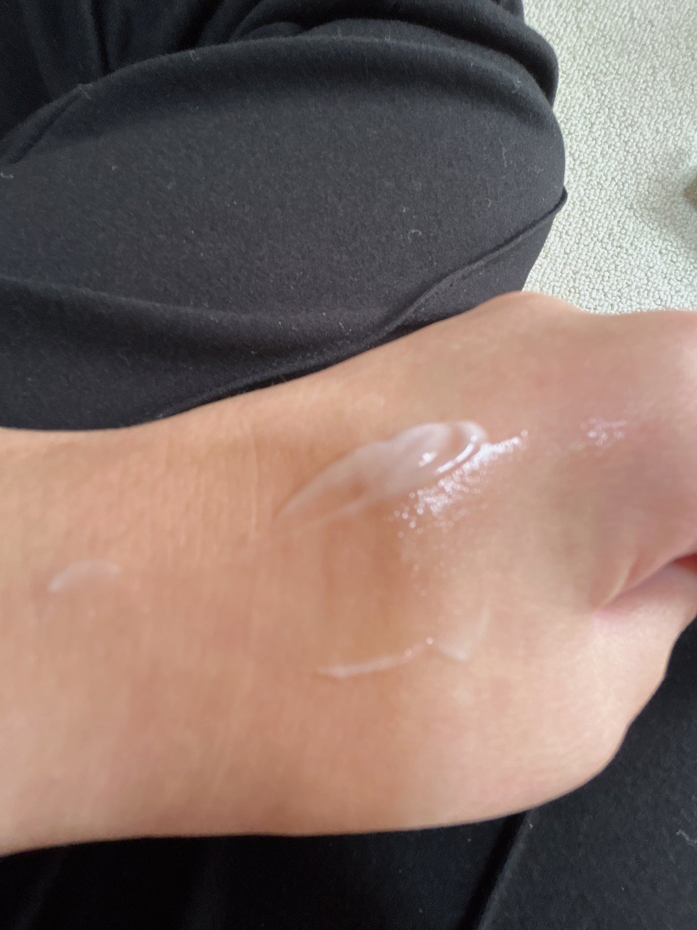 みい on LIPS 「バクチニードルショットダークケアオートアイクリーム目元だけでは..」(3枚目)