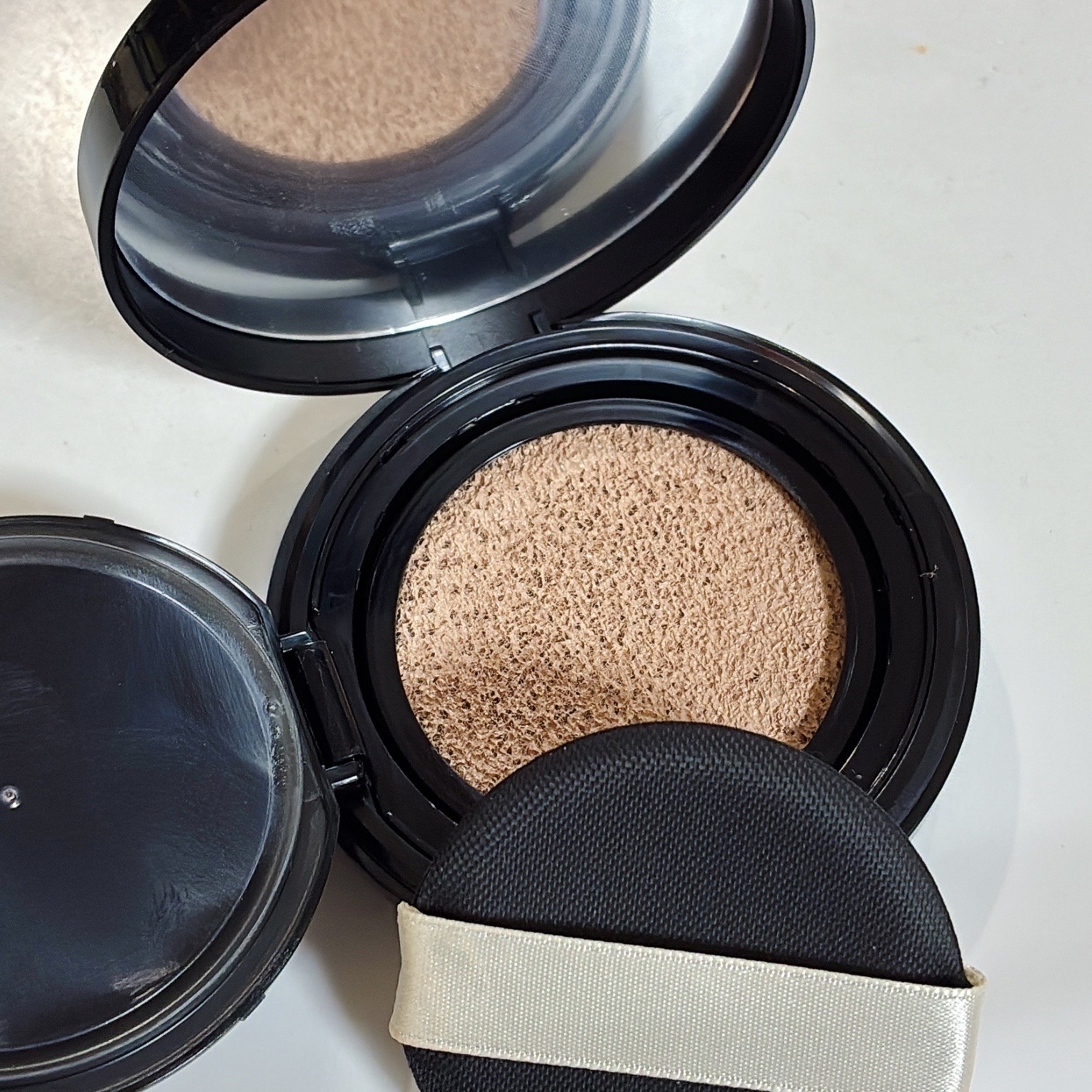 ドラマティックエッセンスクッション グロウ 02 オークル/マキアージュ/クッションファンデーションを使ったクチコミ（1枚目）