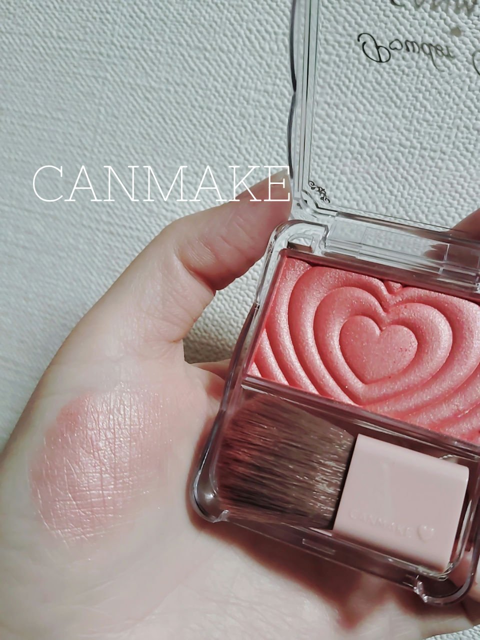 　　　　キャンメイク　パウダーチークス

みなさん、こんばんは☺
やっぱり使ってみてよかった限定カラー💕


キャンメイク　パウダーチークス
P06　ジューシーコーラル

イエベさんはぜひ使ってみてほしいかも。
肌馴染みがよく血色感でます