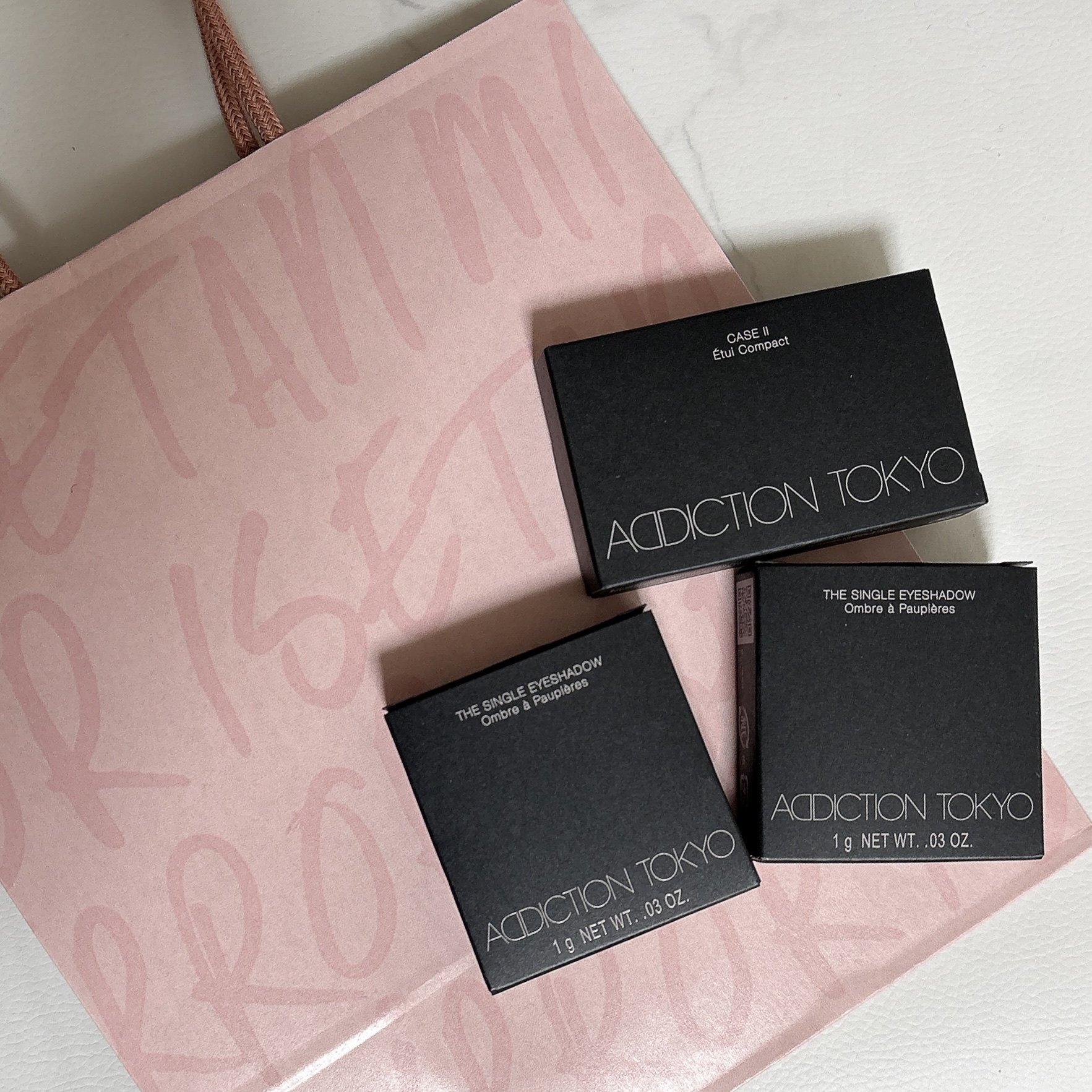 アディクション ザ シングル アイシャドウ マット 001M First Look/ADDICTION/単色アイシャドウを使ったクチコミ（1枚目）