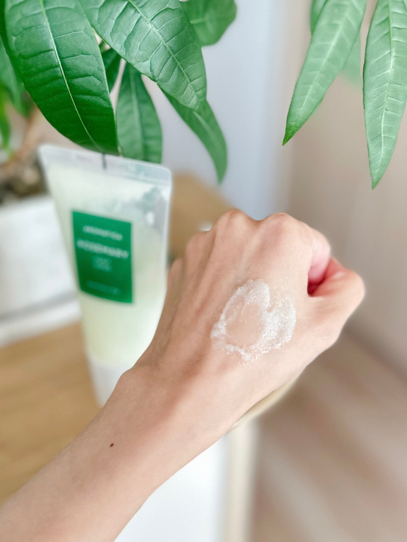 ローズマリー スカルプ スクラブ/AROMATICA/ヘッドスクラブを使ったクチコミ(3枚目)