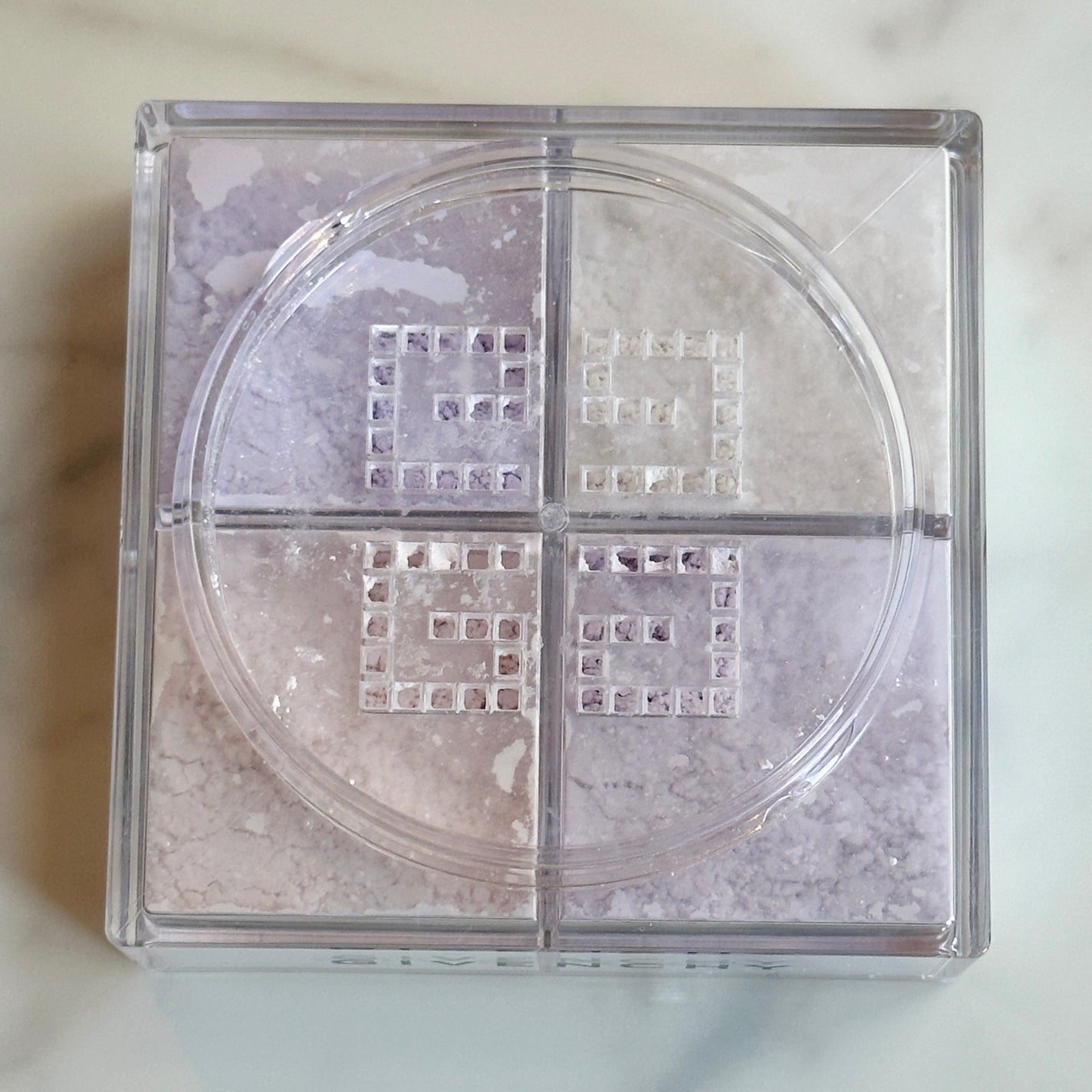 プリズム・リーブル/GIVENCHY/ルースパウダーを使ったクチコミ(4枚目)