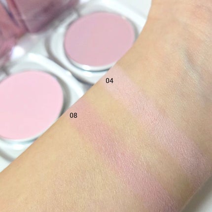 フラッフィーブラッシュ 04 チャイルドライク/Dear.A/パウダーチークの画像