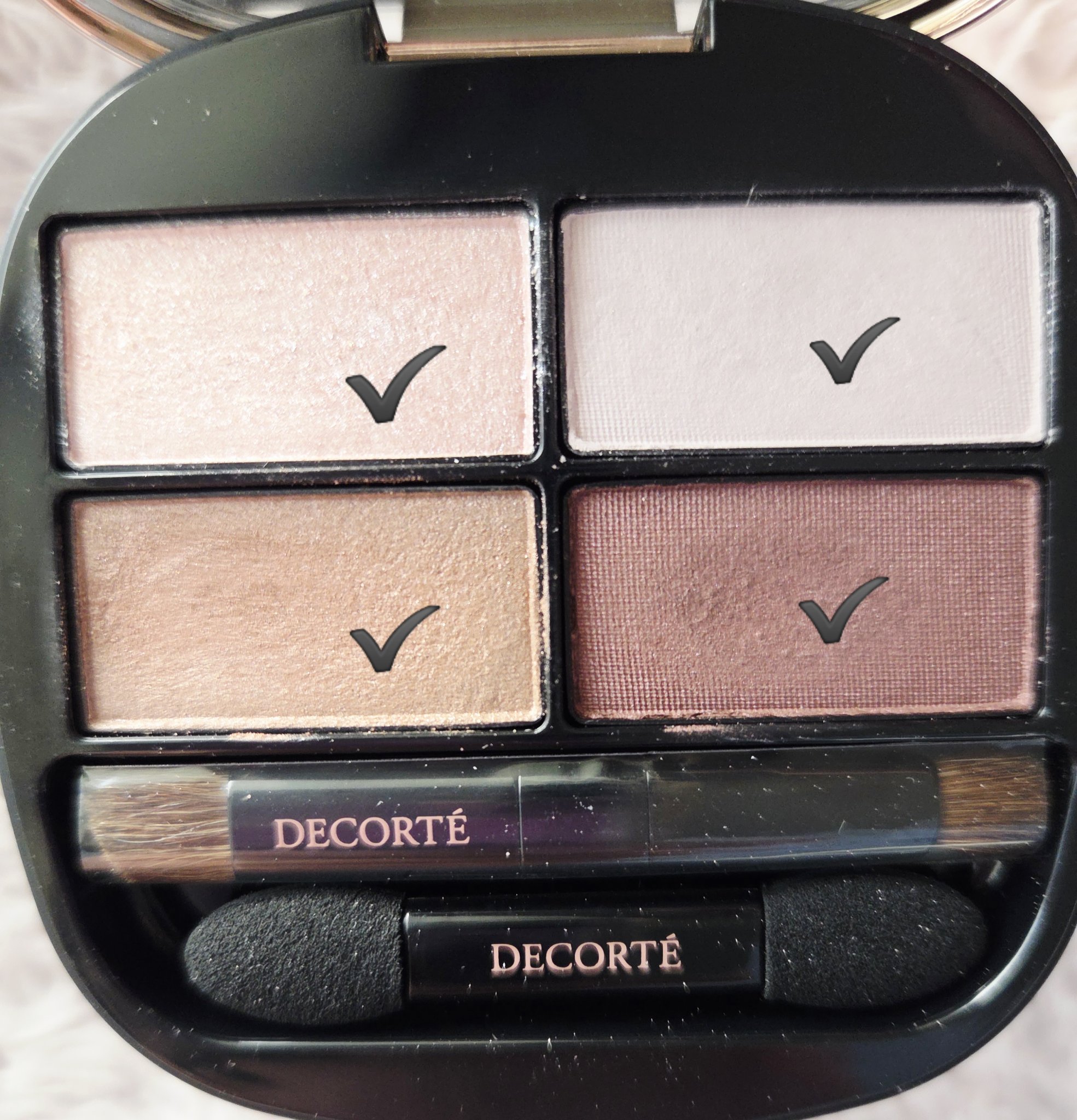 コントゥアリング アイシャドウ/DECORTÉ/アイシャドウパレットを使ったクチコミ（1枚目）