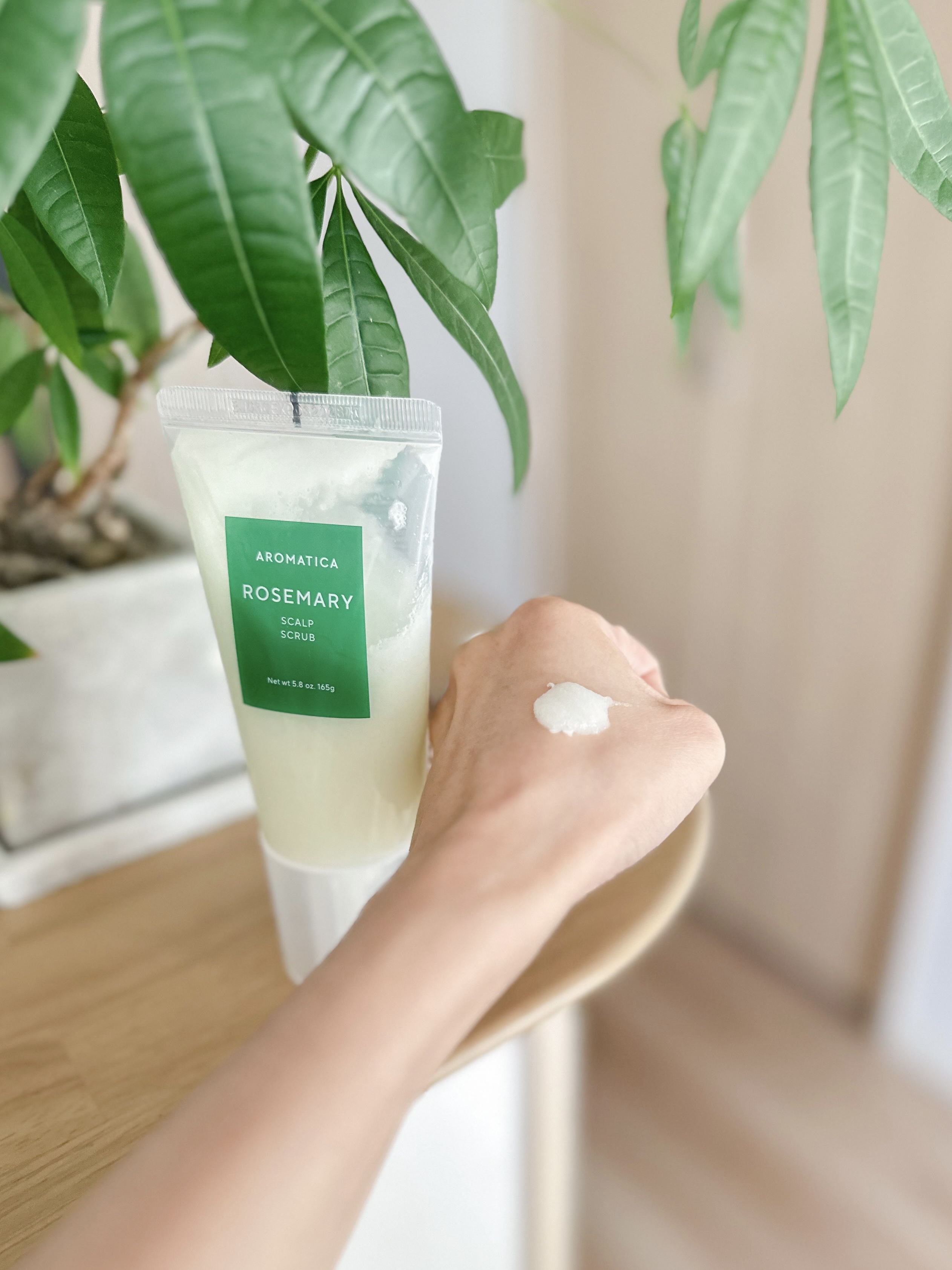 ローズマリー スカルプ スクラブ/AROMATICA/ヘッドスクラブを使ったクチコミ（2枚目）