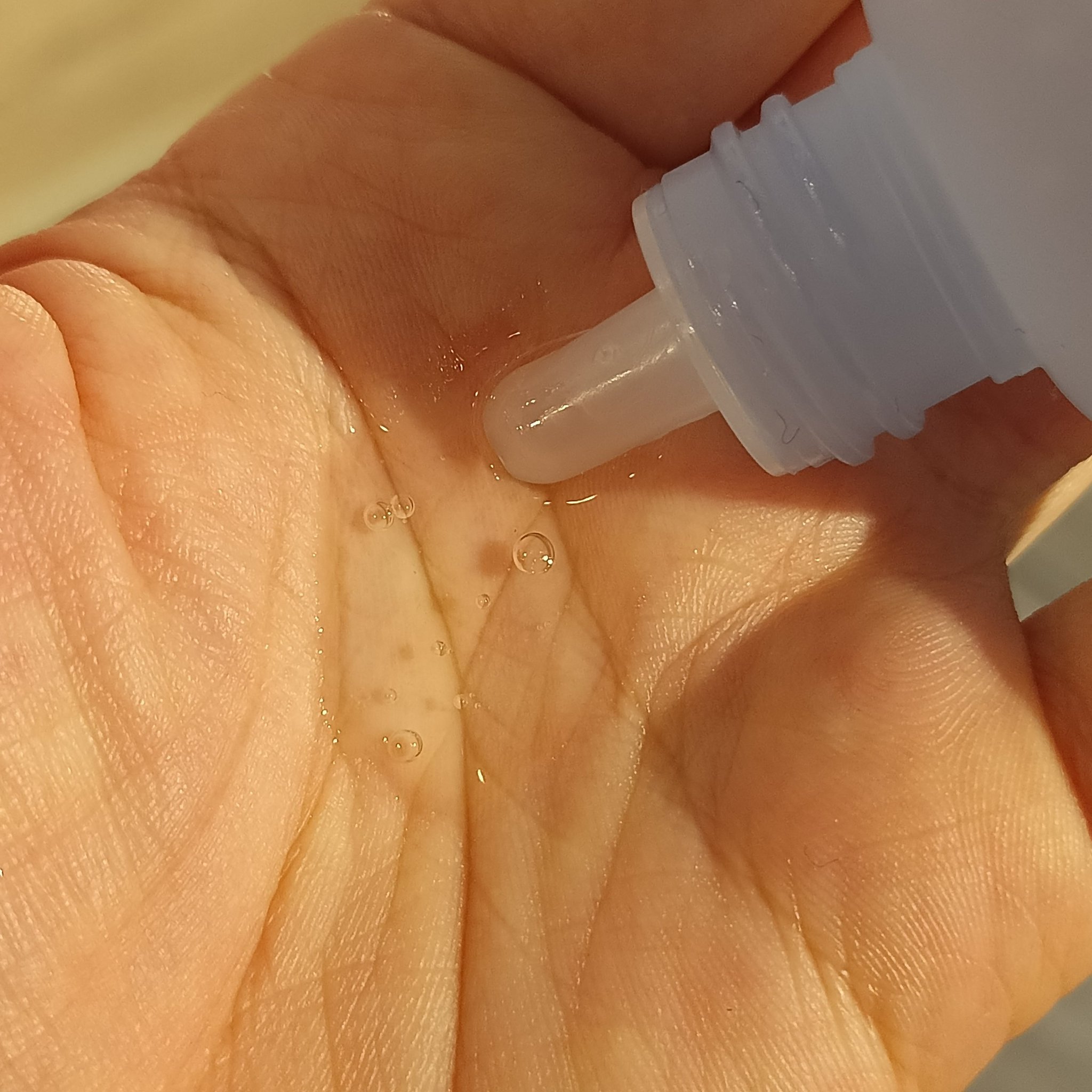 ヒアルロンシカ7秒セラム/O'earth/美容液を使ったクチコミ（2枚目）