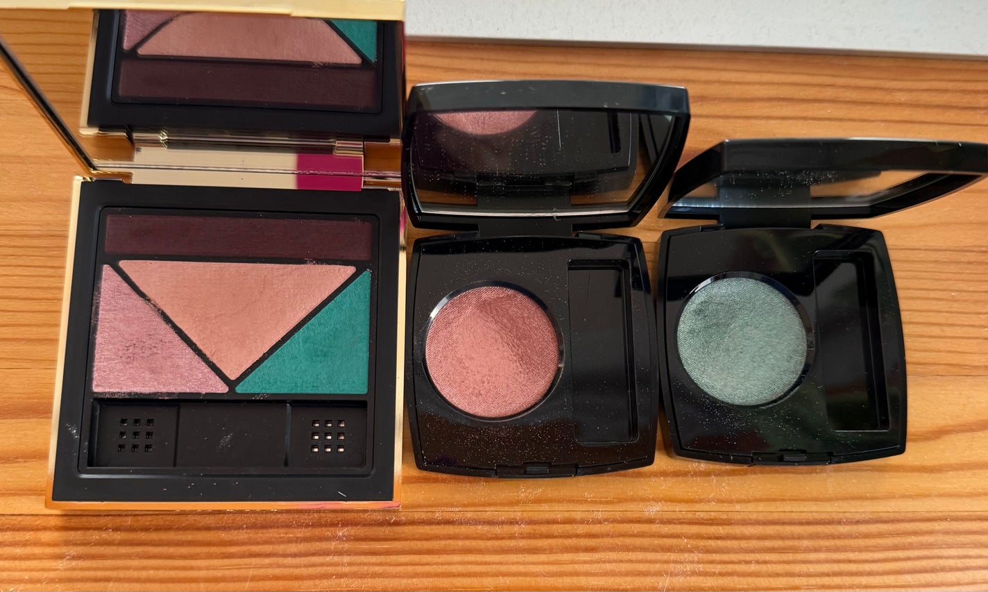 ダイメンションズ マルチエフェクト アイシャドウ/PRADA BEAUTY/アイシャドウパレットを使ったクチコミ(2枚目)