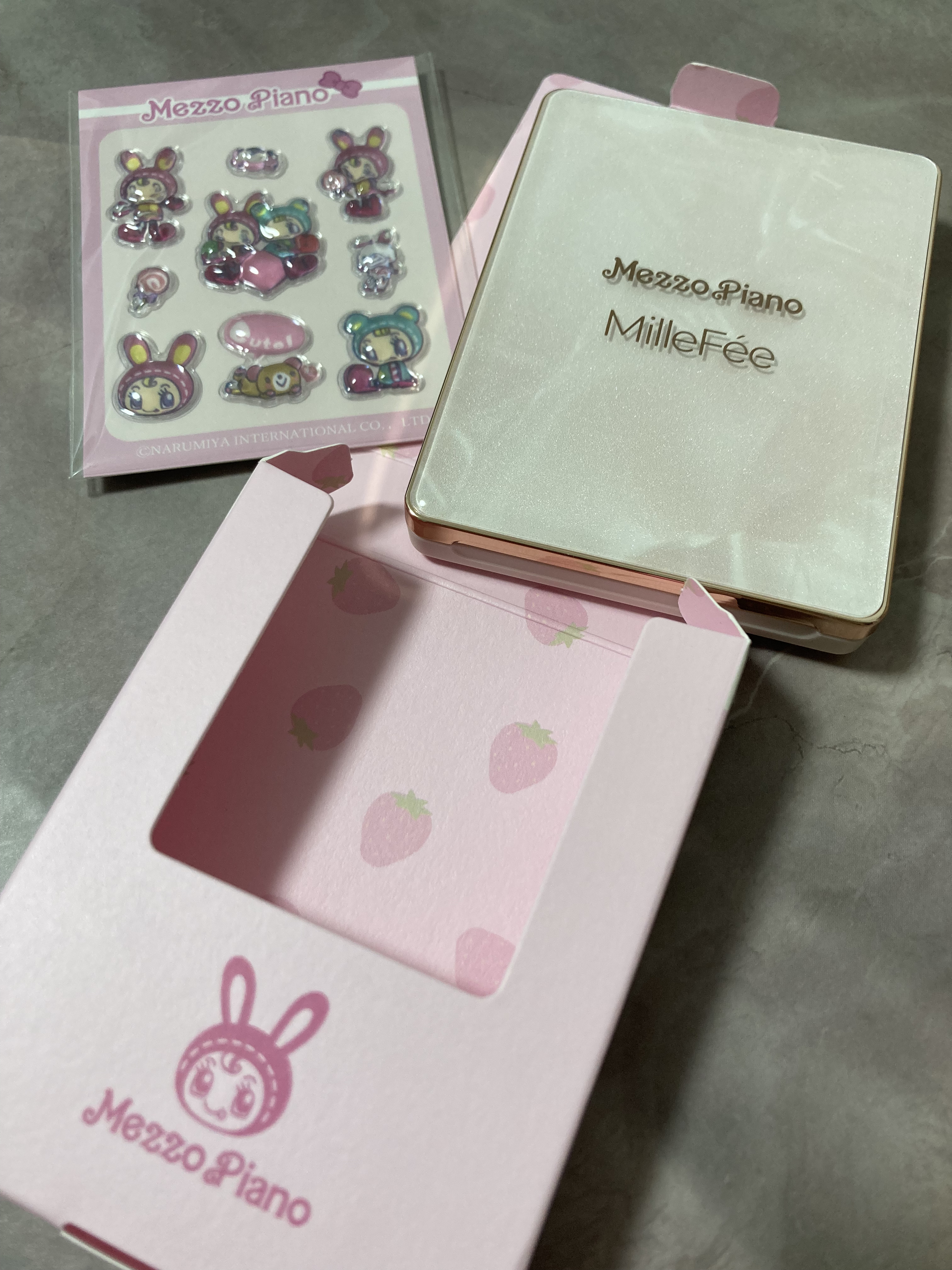 チート顔コントゥアパレット/MilleFée/パウダーハイライトを使ったクチコミ（3枚目）