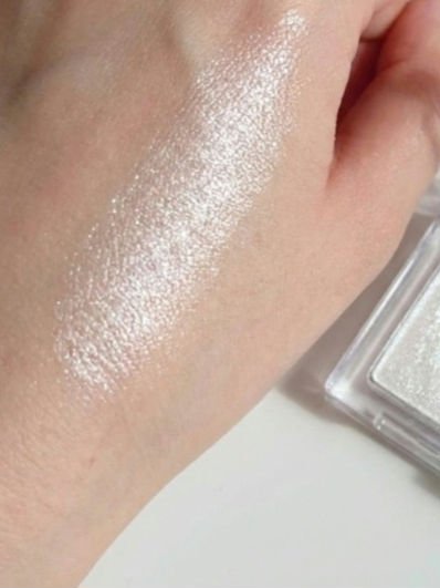 スライドインシングル G01 スノーウィー/rom&nd/単色アイシャドウを使ったクチコミ（2枚目）