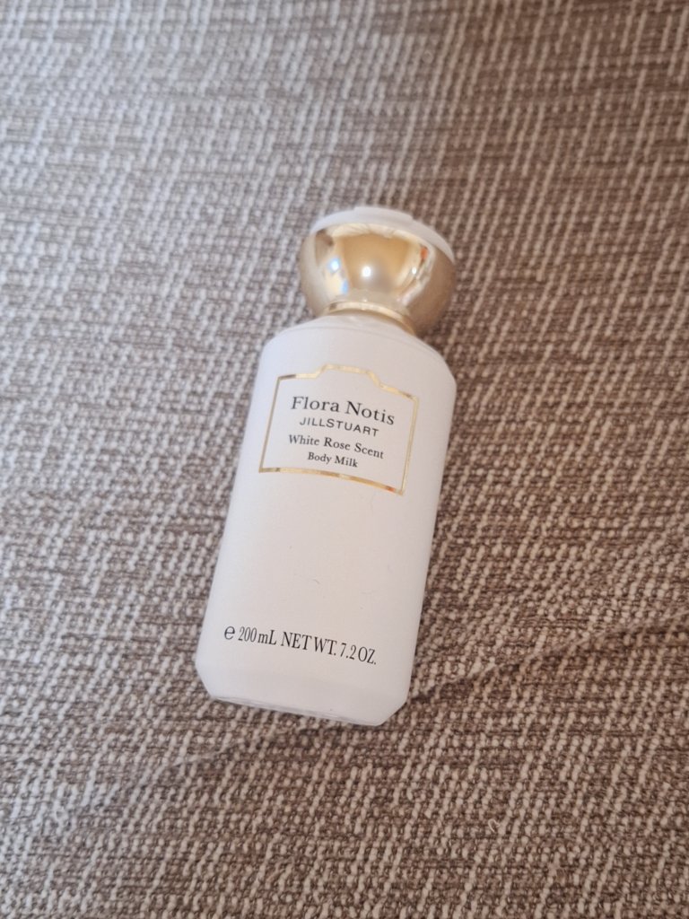 ホワイトローズ ボディミルク/JILL STUART/ボディオイルを使ったクチコミ（1枚目）