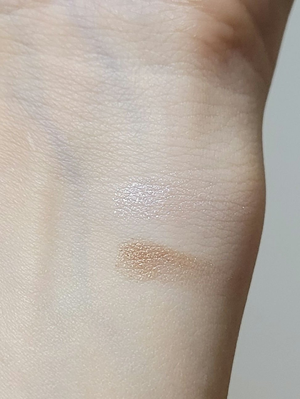 エレガンス プレジール アイズ/Elégance/単色アイシャドウを使ったクチコミ（2枚目）