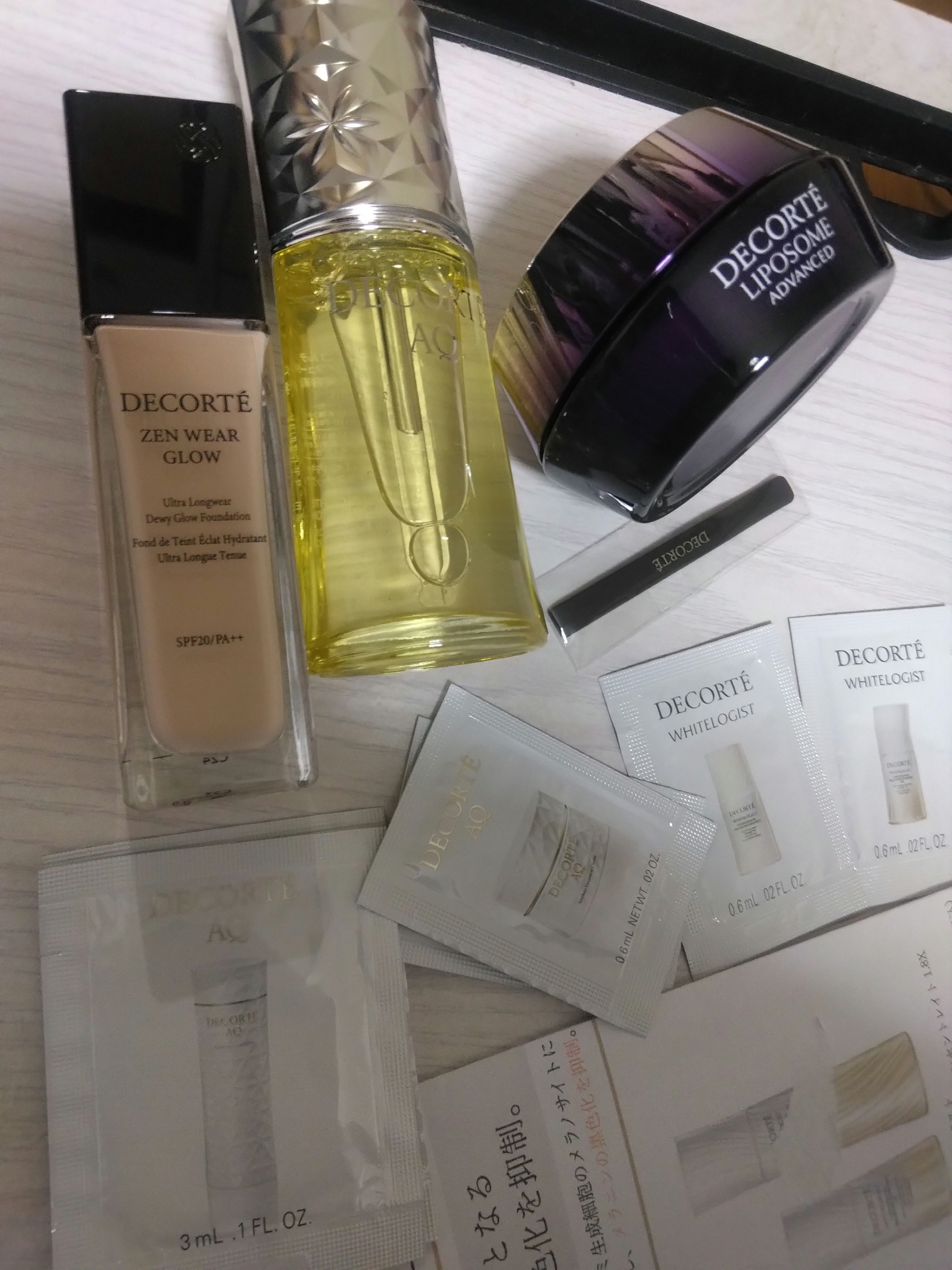 コスメデコルテ　ホワイトロジスト　クロノジェネシス　ブライトニング コンセントレイト １．８Ｘ【医薬部外品】＜美白美容液＞/DECORTÉ/美容液を使ったクチコミ（2枚目）