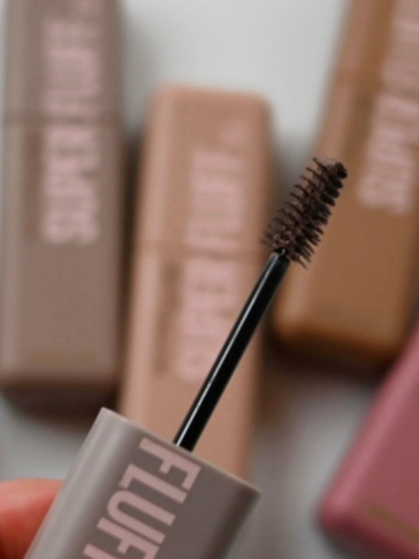 ＳＰ フラッフ ブロウ ムース/MAYBELLINE NEW YORK/眉マスカラを使ったクチコミ（2枚目）