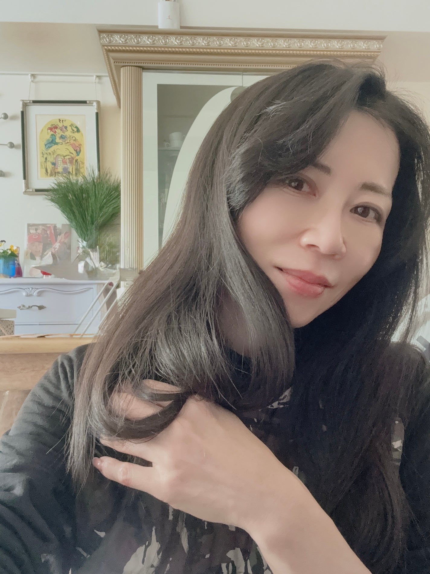 Shiho Arai on LIPS 「細部まで潤い、進化する髪へ。アウトバストリートメント「ペボル」..」(5枚目)