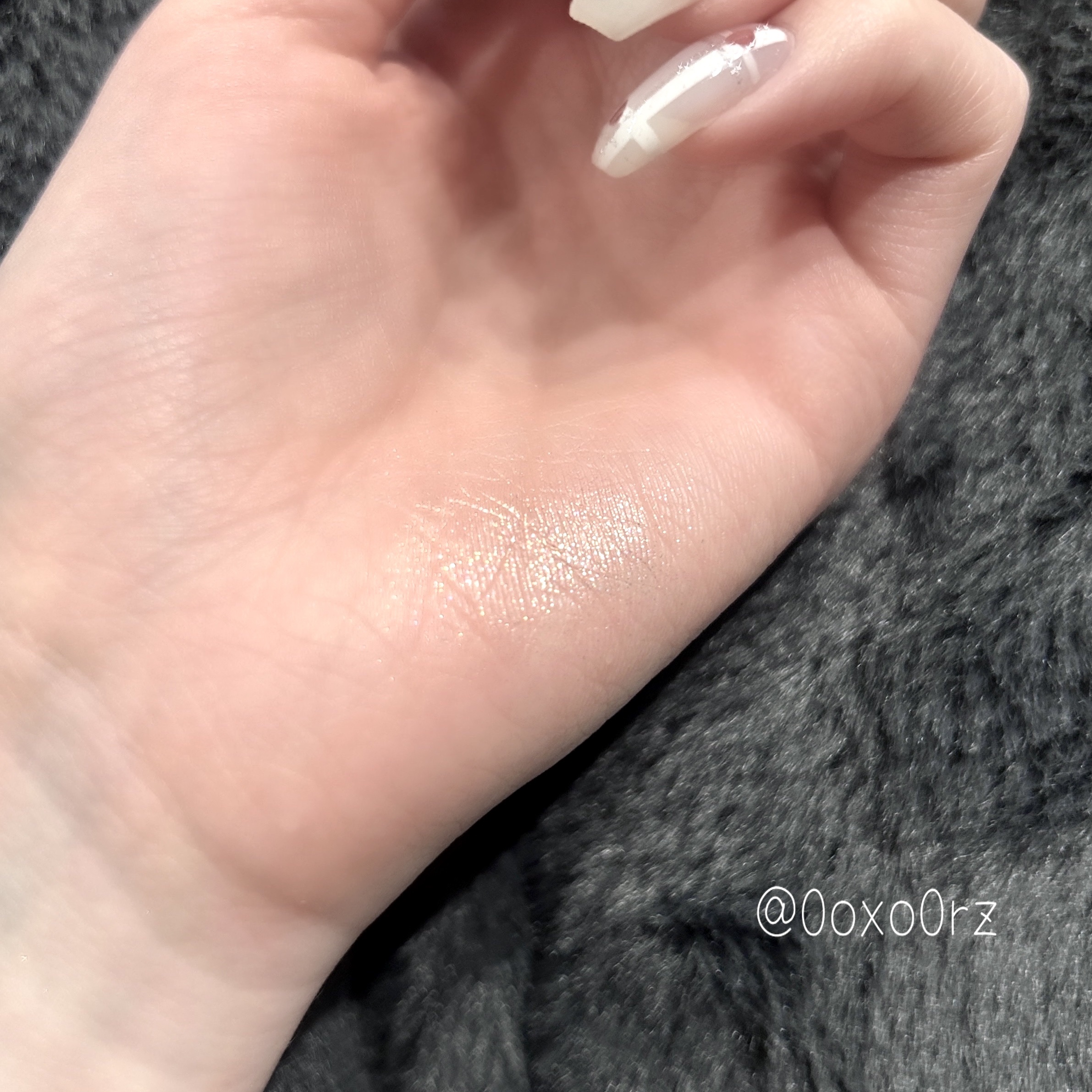 ムードオンアイカラースティック/BANILA CO/スティックアイシャドウを使ったクチコミ（3枚目）