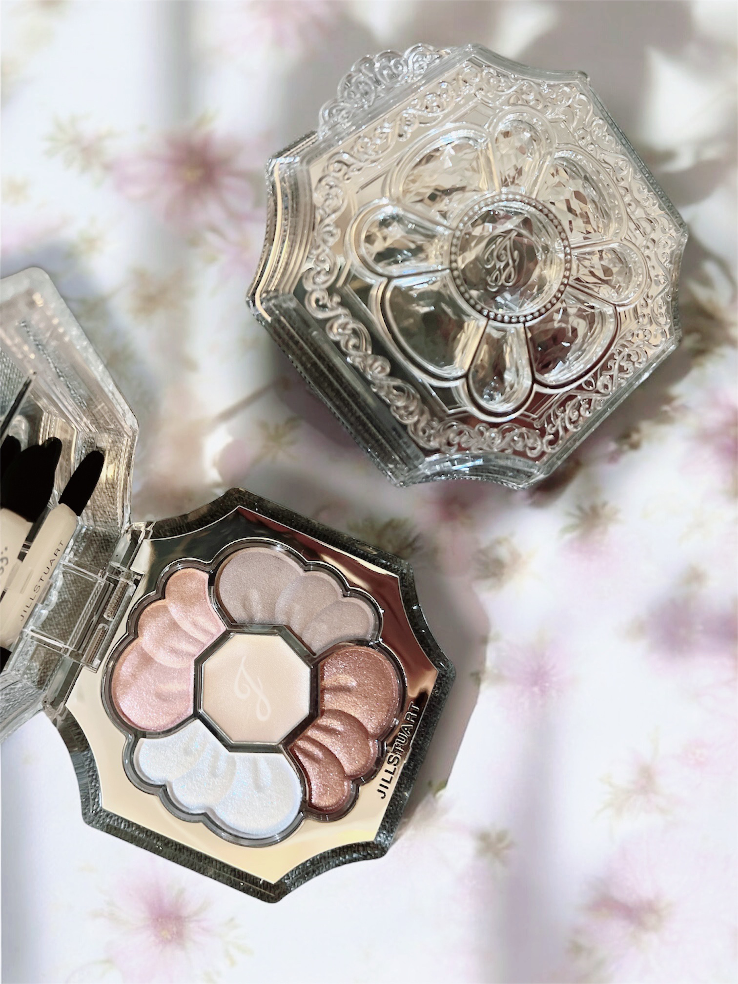 ジルスチュアート　ドレスドブルーム アイズ 101 frosted bluestar（限定色）/JILL STUART/アイシャドウパレットを使ったクチコミ（3枚目）