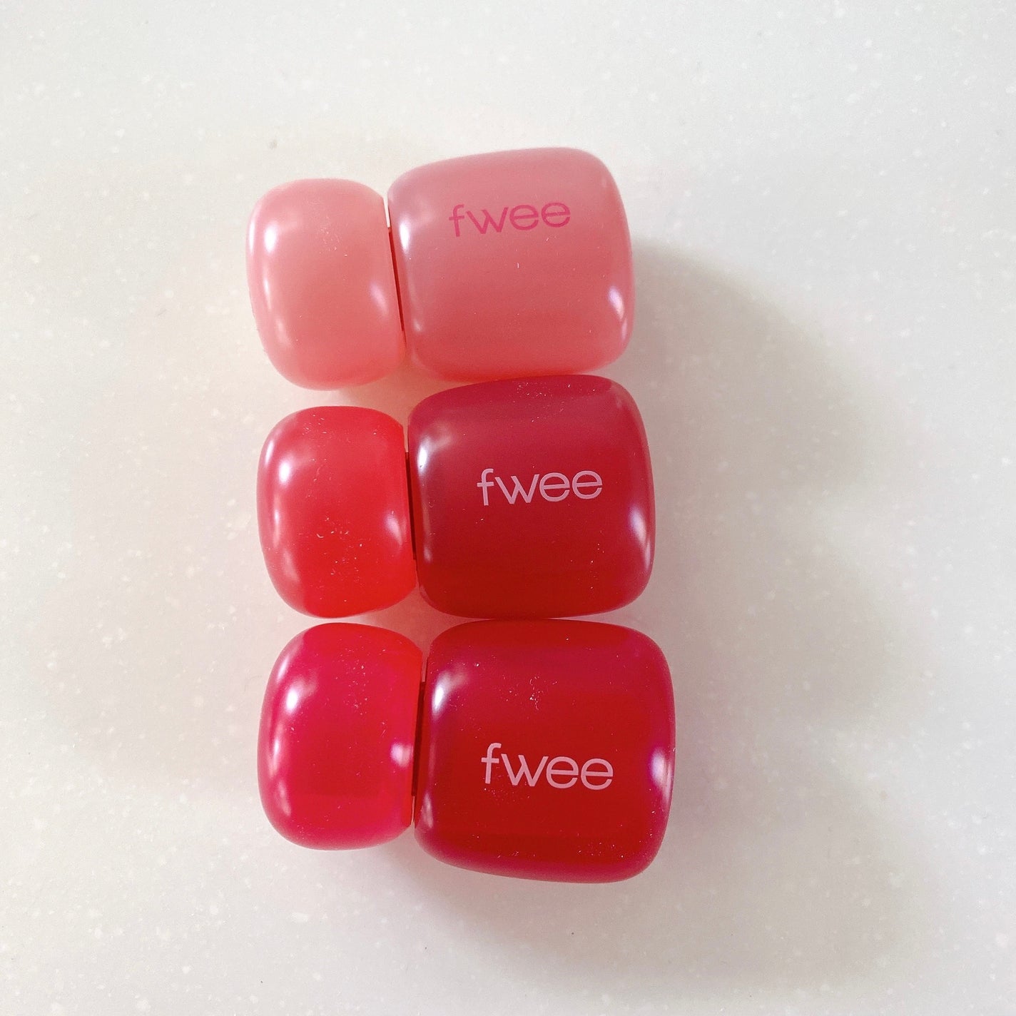 フィー ピンクオブセッションステイフィットティント/fwee/リップティントを使ったクチコミ(1枚目)