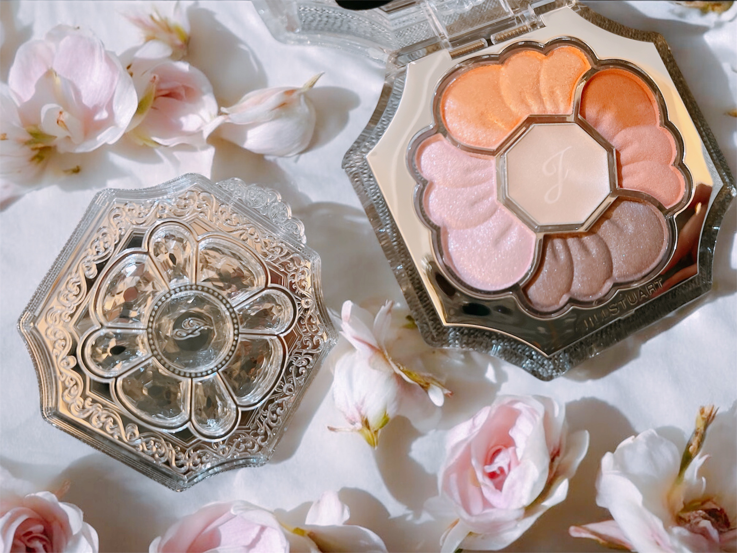 ジルスチュアート　ドレスドブルーム アイズ 101 frosted bluestar（限定色）/JILL STUART/アイシャドウパレットを使ったクチコミ（2枚目）