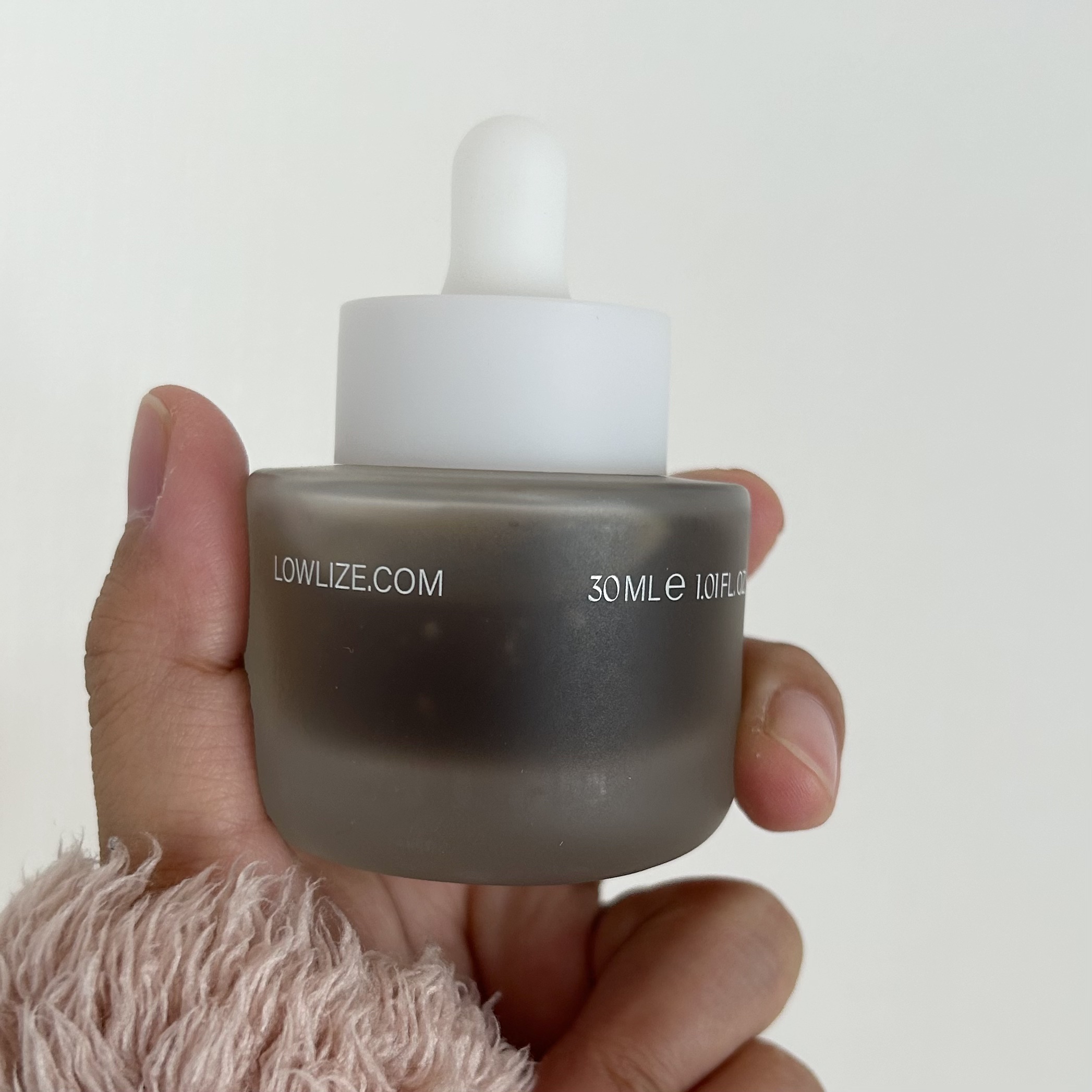 


新しいスキンケアアイテム使ってみたくて
気になったから早速使ってみた🎶

敏感になった肌の皮脂バランスを整え
揺らぎにくい肌環境へ✨
すこやかな肌状態へ導いてくれる！

とろーっとしたテクスチャーで
のびも肌馴染みもよくて使いやすい