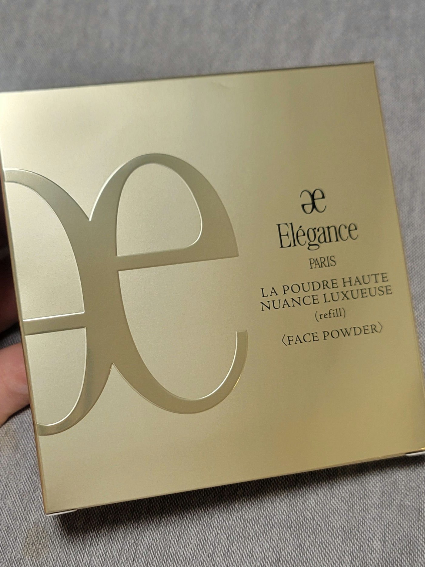 エレガンス ラ プードル オートニュアンス リクスィーズ/Elégance/プレストパウダーを使ったクチコミ（3枚目）