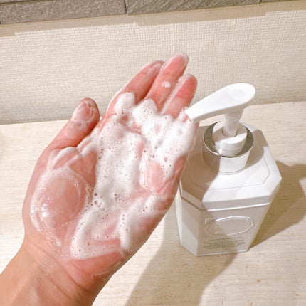 パフュームボディソープ リリィムスクホワイトティー/TEABLESS/ボディソープを使ったクチコミ(4枚目)