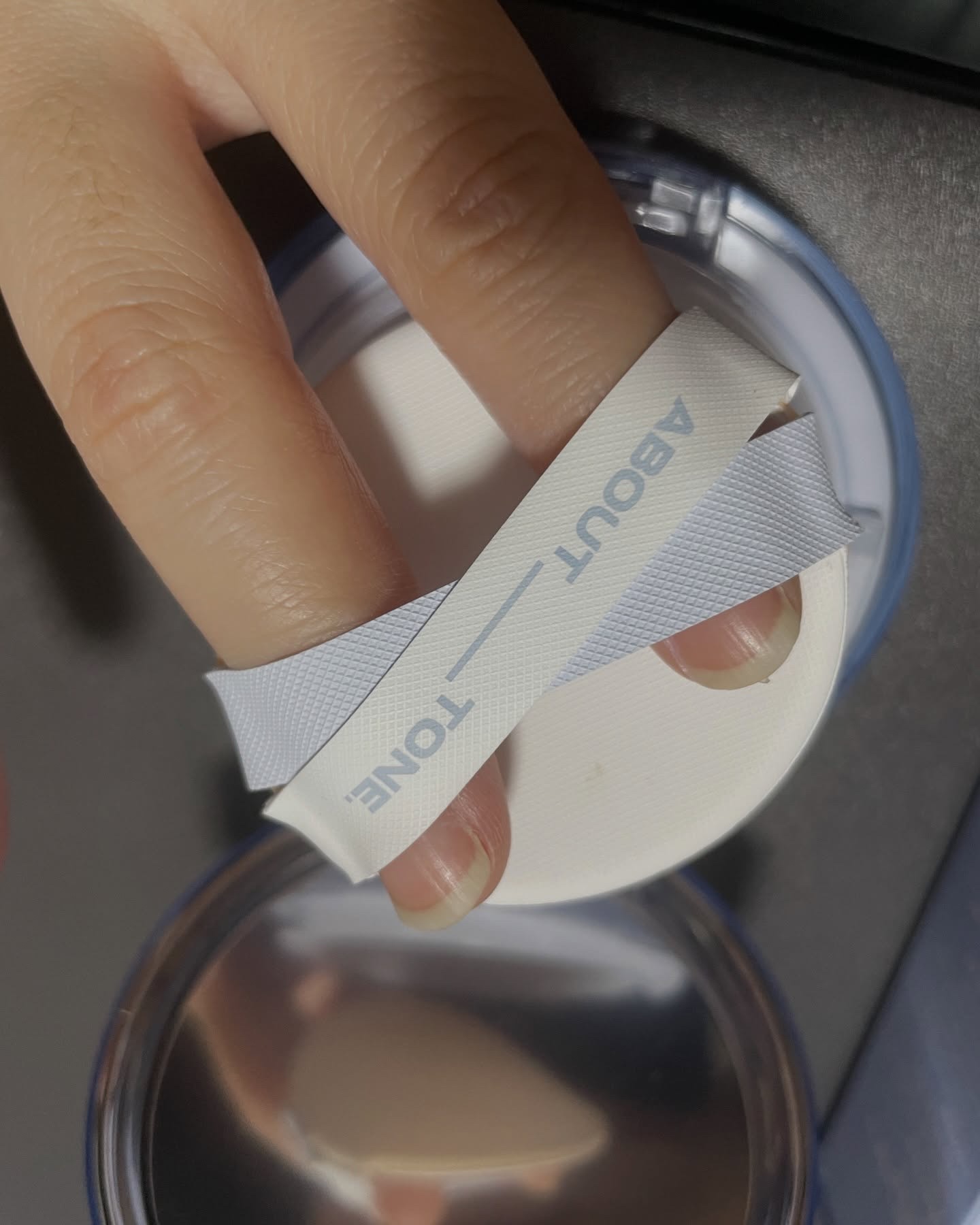 ウォーターレイヤーフィットクッション /ABOUT TONE/クッションファンデーションを使ったクチコミ（3枚目）