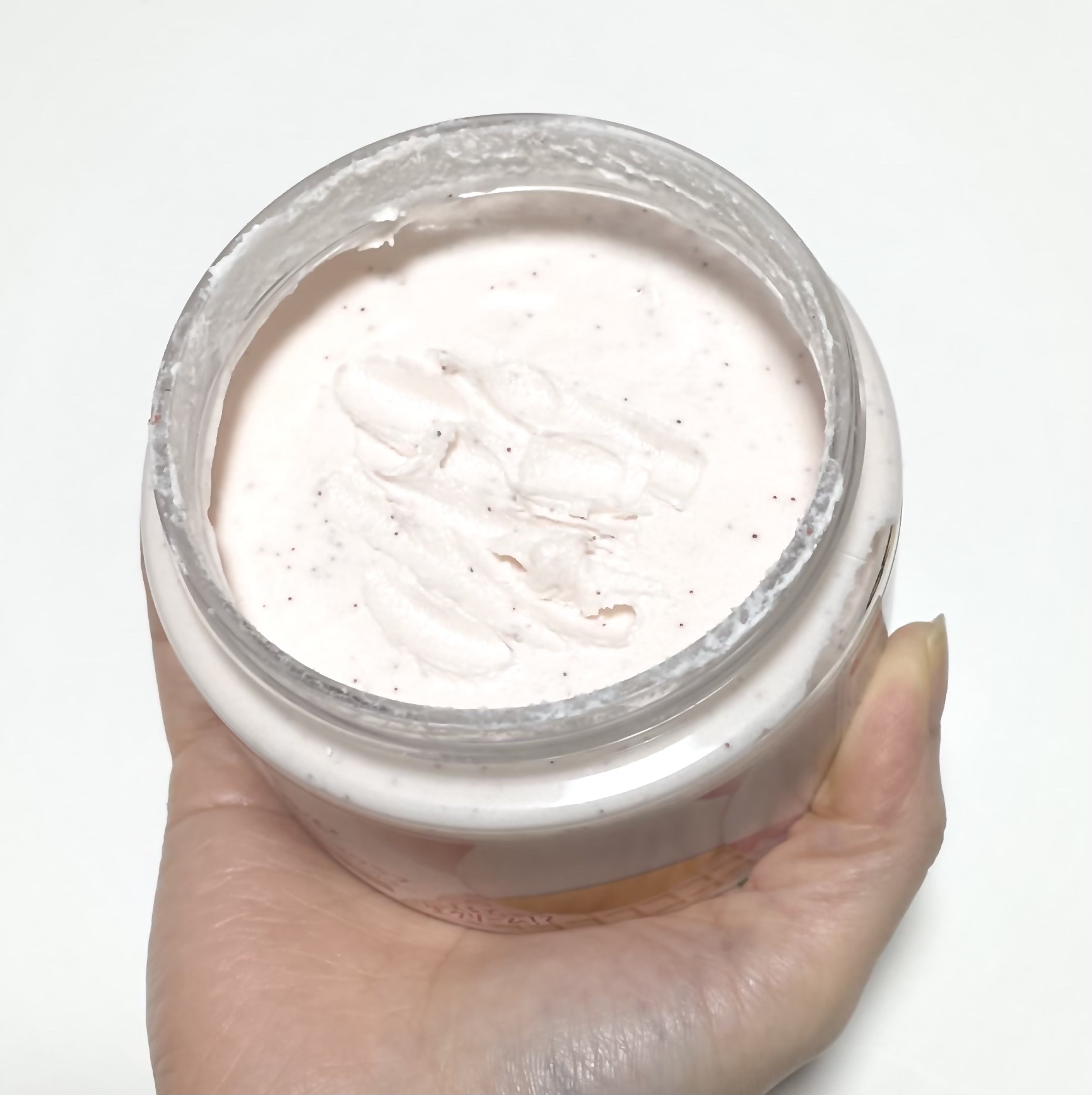 ダヴ ふわとろクリーミースクラブ ザクロ＆シアバター/ダヴ/ボディスクラブを使ったクチコミ（3枚目）