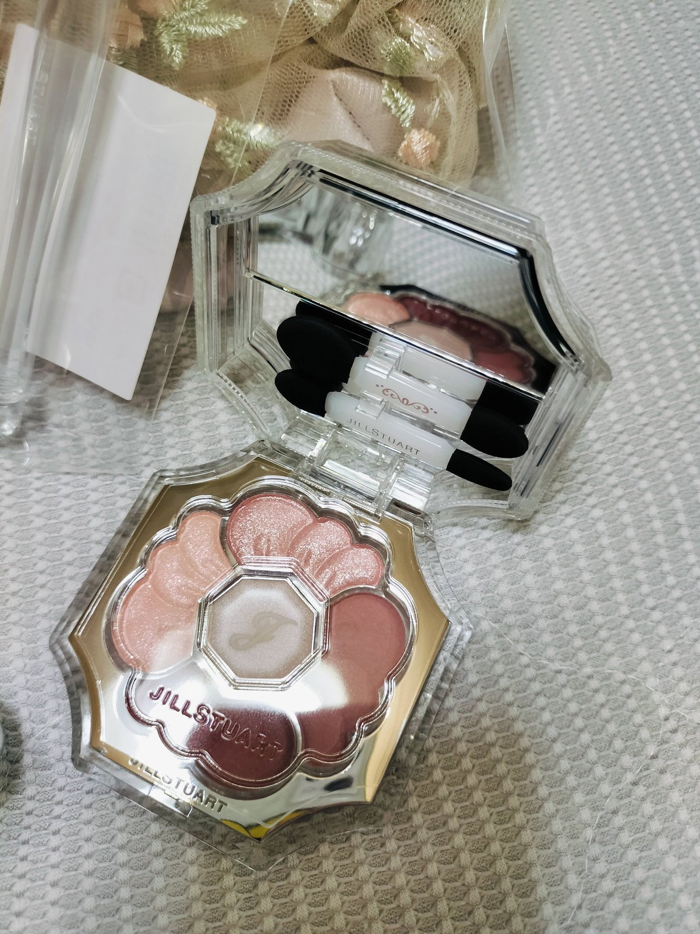 ジルスチュアート ドレスドブルーム アイズ/JILL STUART/アイシャドウパレットを使ったクチコミ(3枚目)