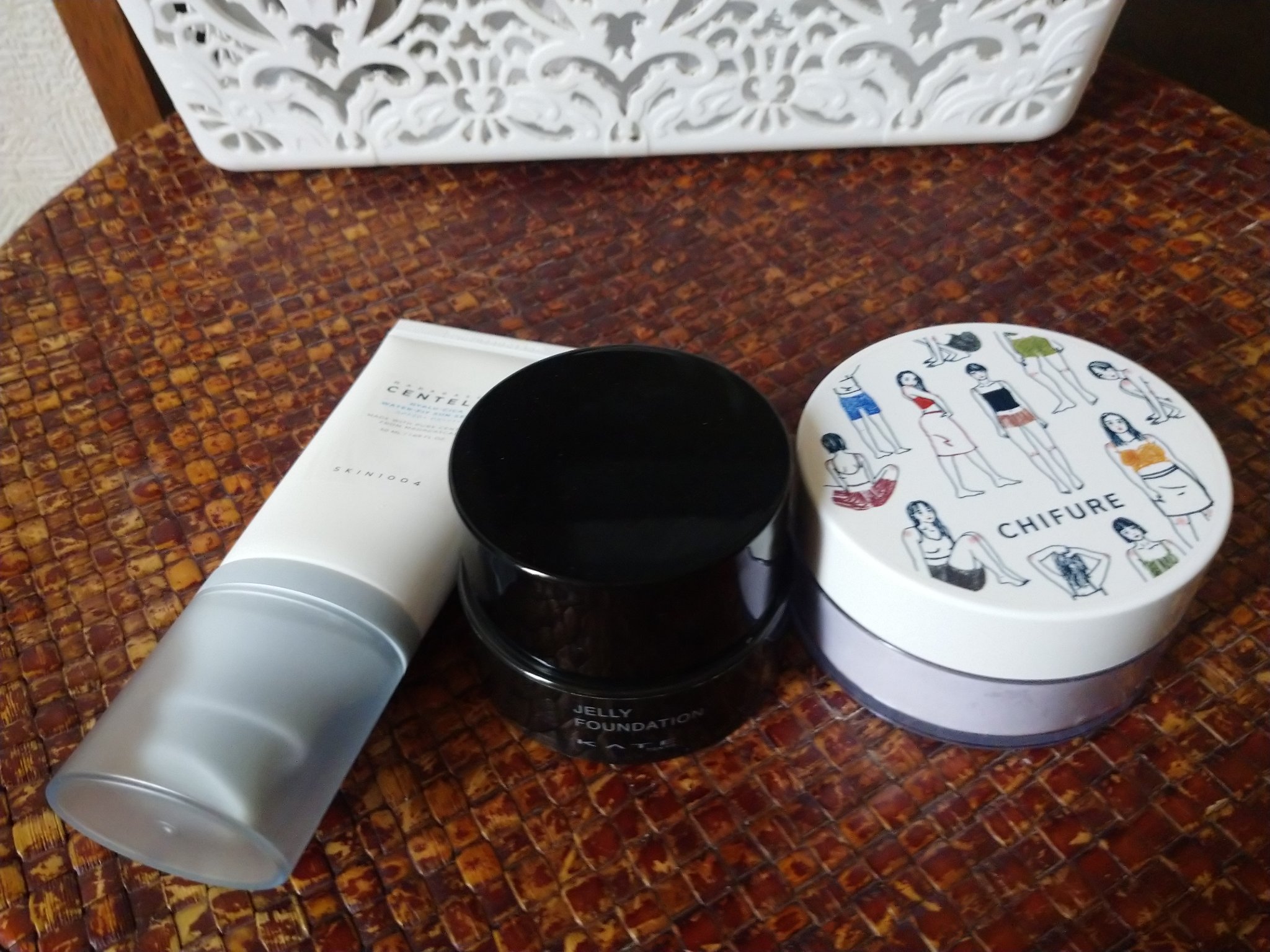 🌷今日のメイク🌷

SKIN1004ヒアルーシカ ウォーターフィット サンセラム
KATEケイト ジュレリープファンデーション01
ちふれルース パウダー3ラベンダー ルーセント

wakemakeソフトブラーリングアイパレット21.フ