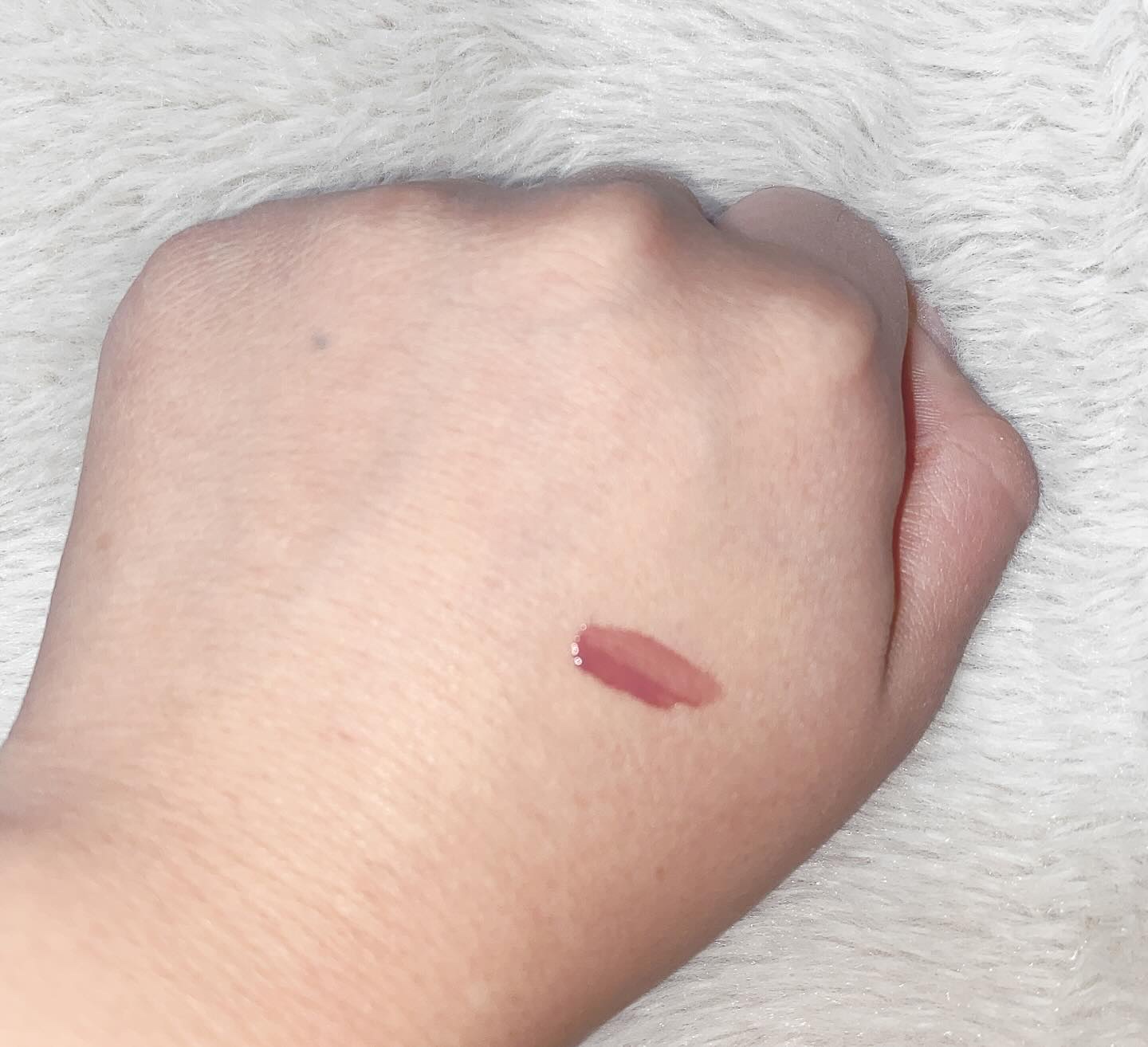 キャンドルライトジュレティント/LoNLy /リップティントを使ったクチコミ（3枚目）