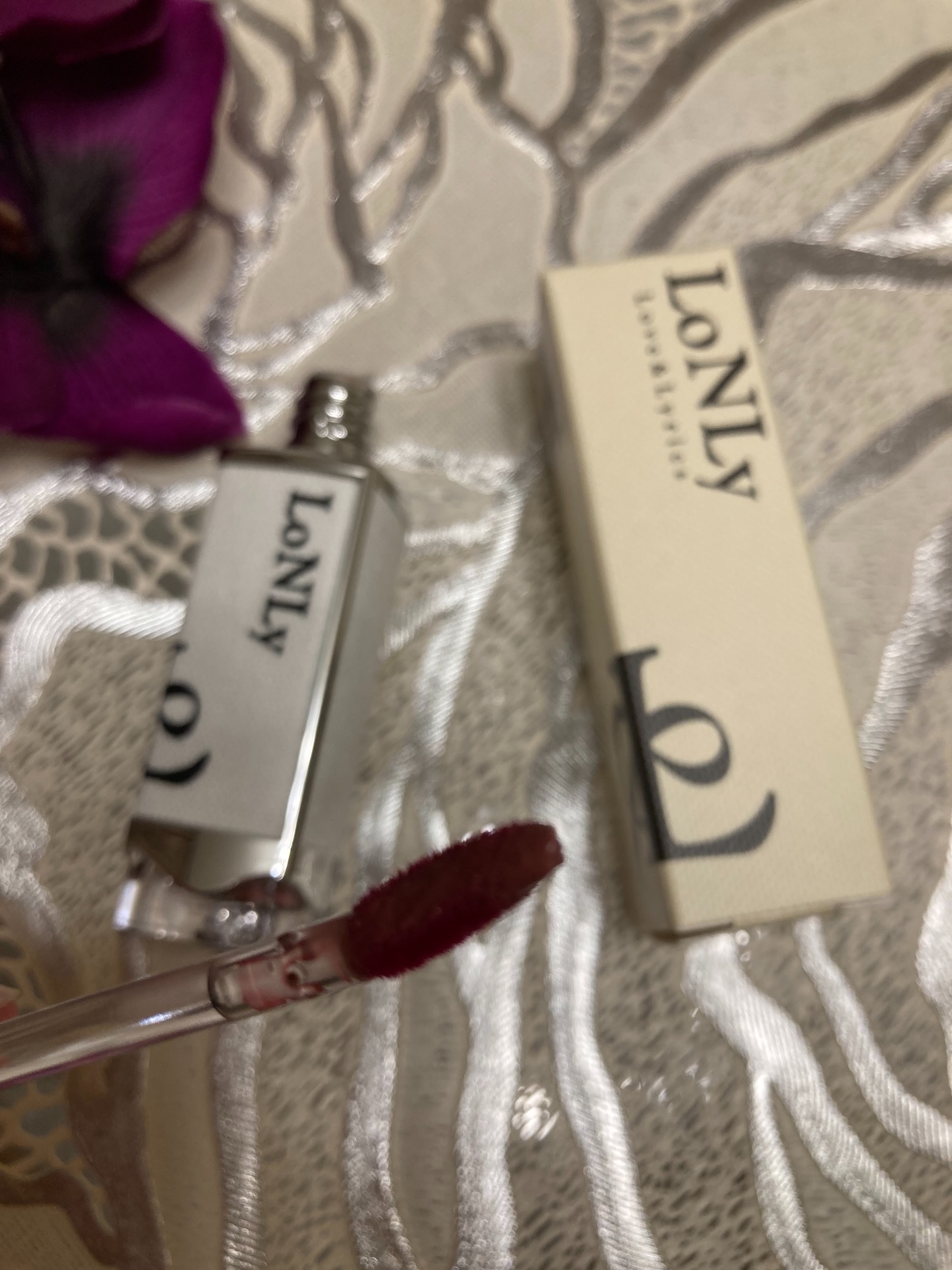 キャンドルライトジュレティント/LoNLy /リップティントを使ったクチコミ（3枚目）