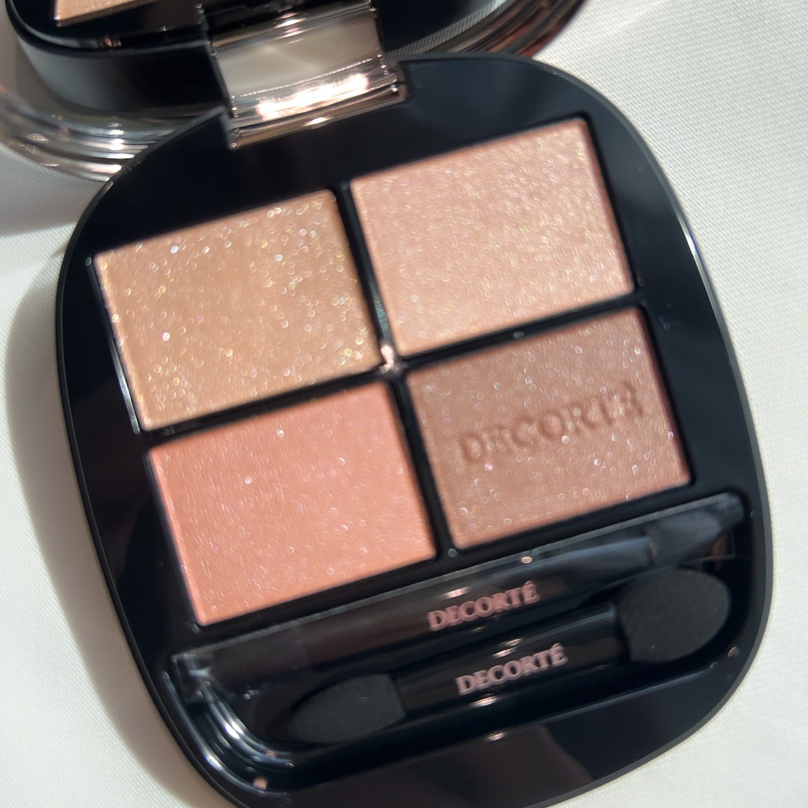 スキンシャドウ デザイニング パレット/DECORTÉ/アイシャドウパレットを使ったクチコミ（3枚目）