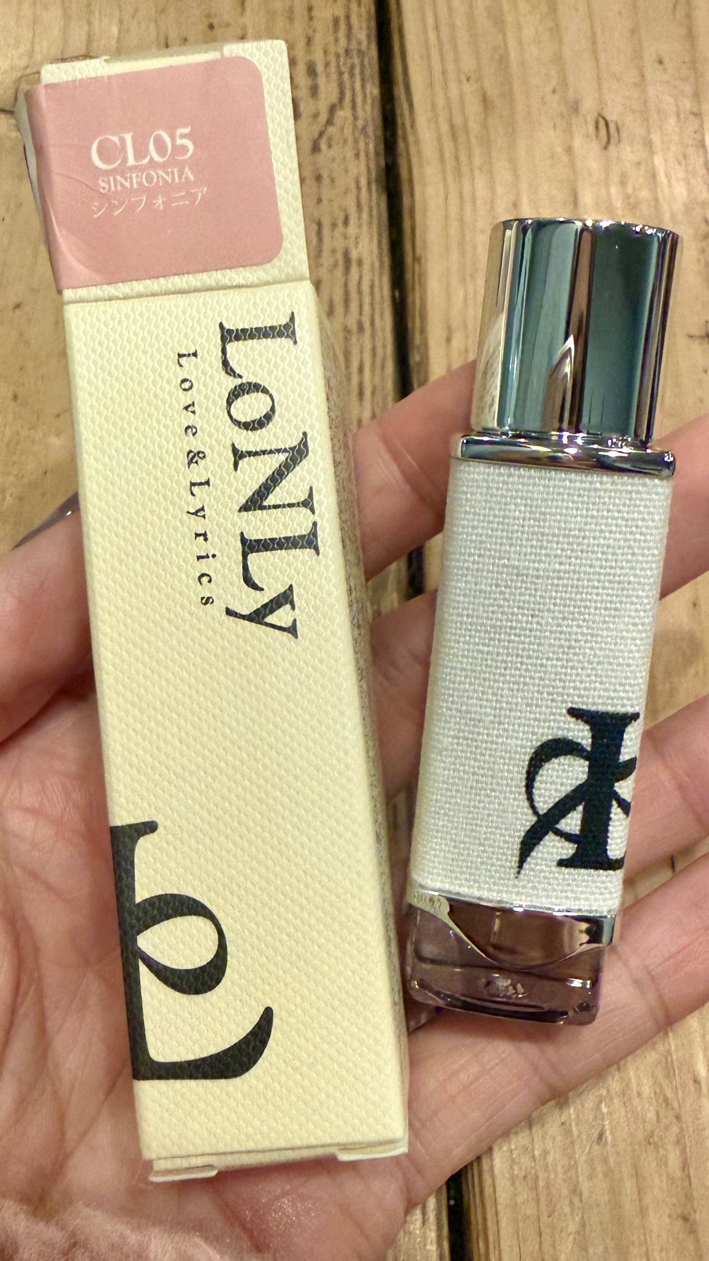 キャンドルライトジュレティント/LoNLy /リップティントを使ったクチコミ(1枚目)