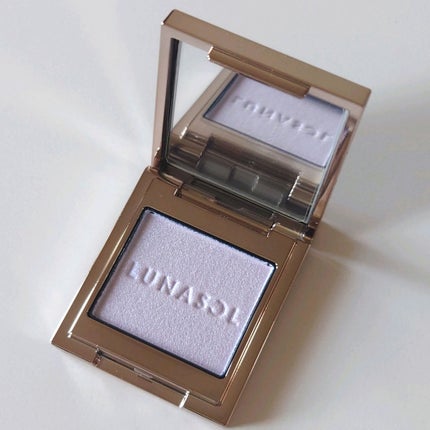 ルナソル モノアイカラーレーション/LUNASOL/単色アイシャドウを使ったクチコミ(1枚目)