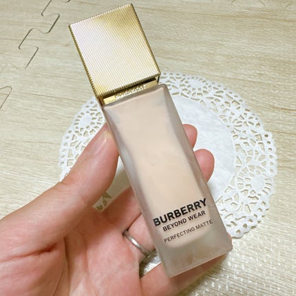 バーバリー ビヨンド ウェア パーフェクティング マット 20 FN/Burberry Beauty/リキッドファンデーションの画像